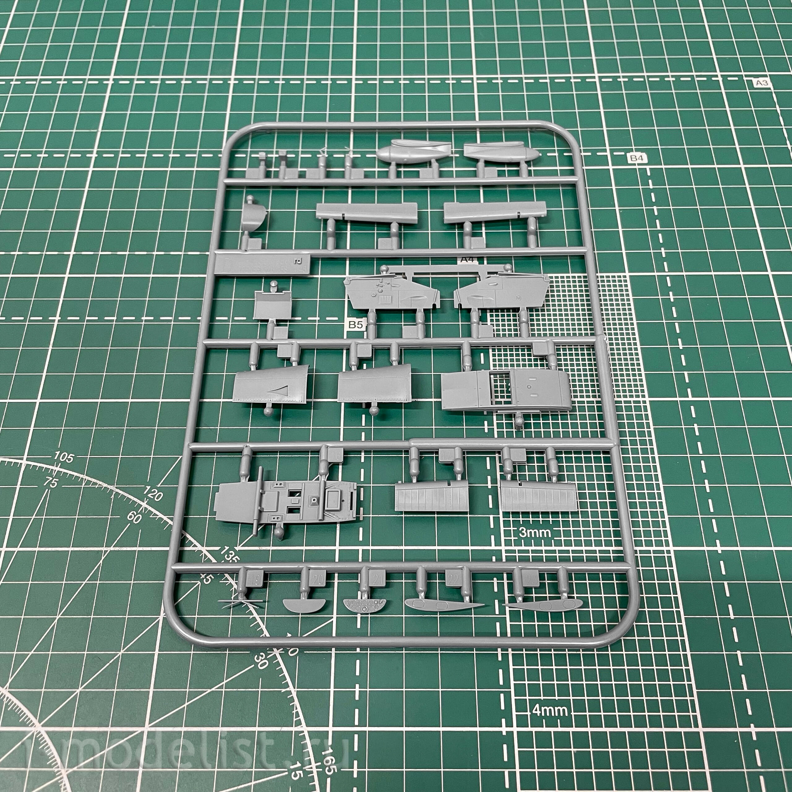 82184 Eduard 1/48 Aircraft Z-526AFS Akrobat