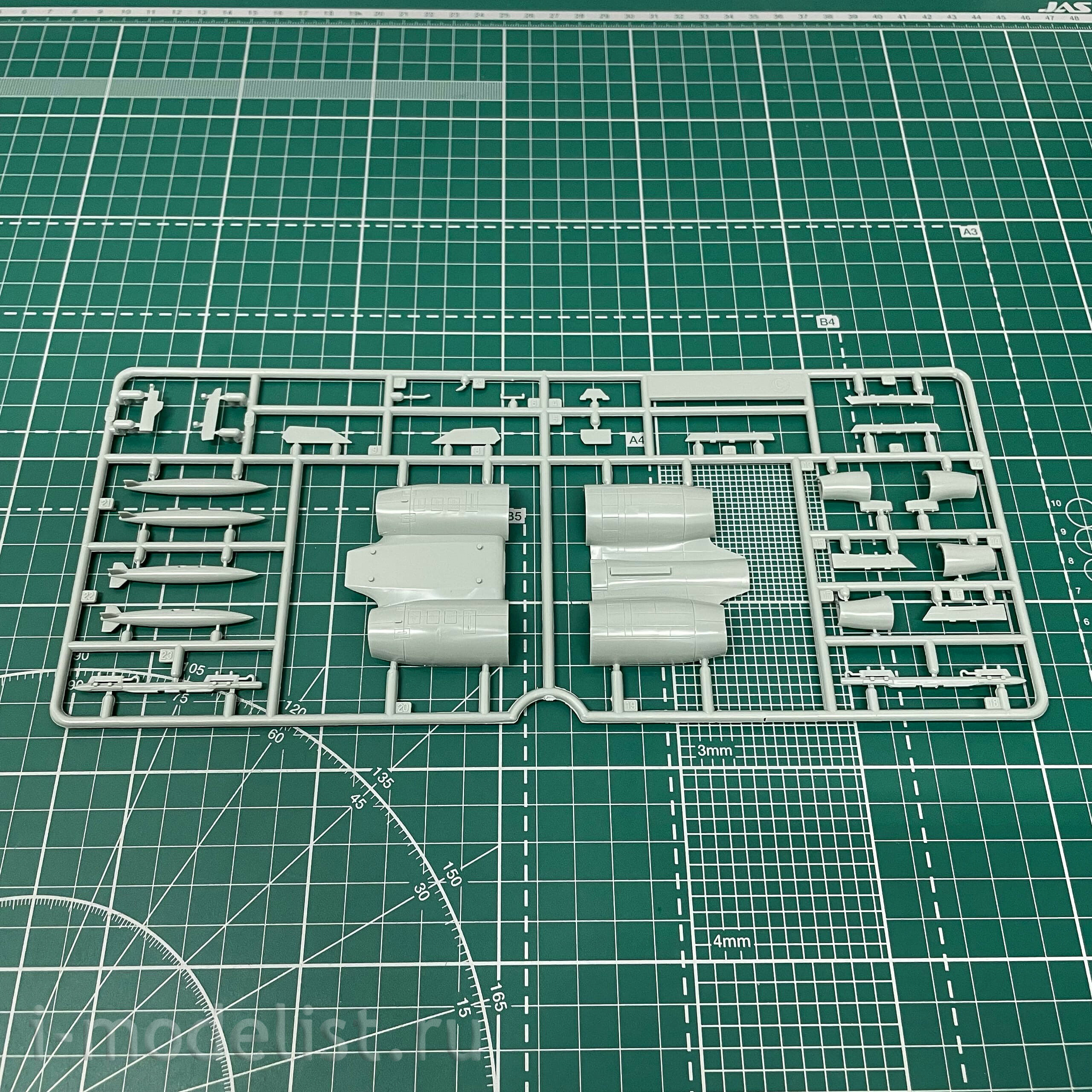 207203 Modeler 1/72 A-10A thunderbolt 2
