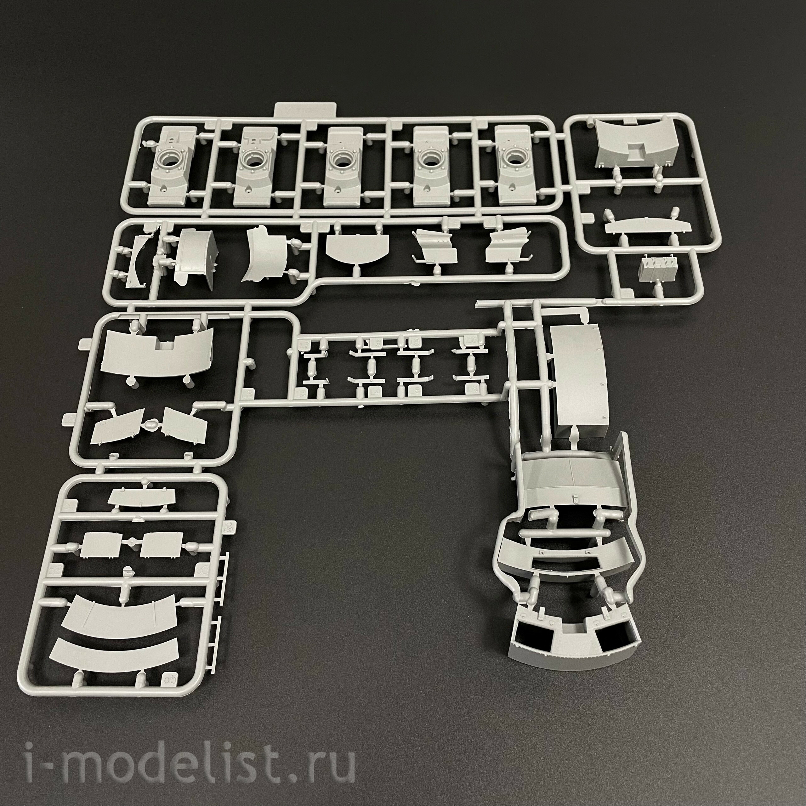 BT-034 Border Model 1/35 German Tiger I Tank (early) 