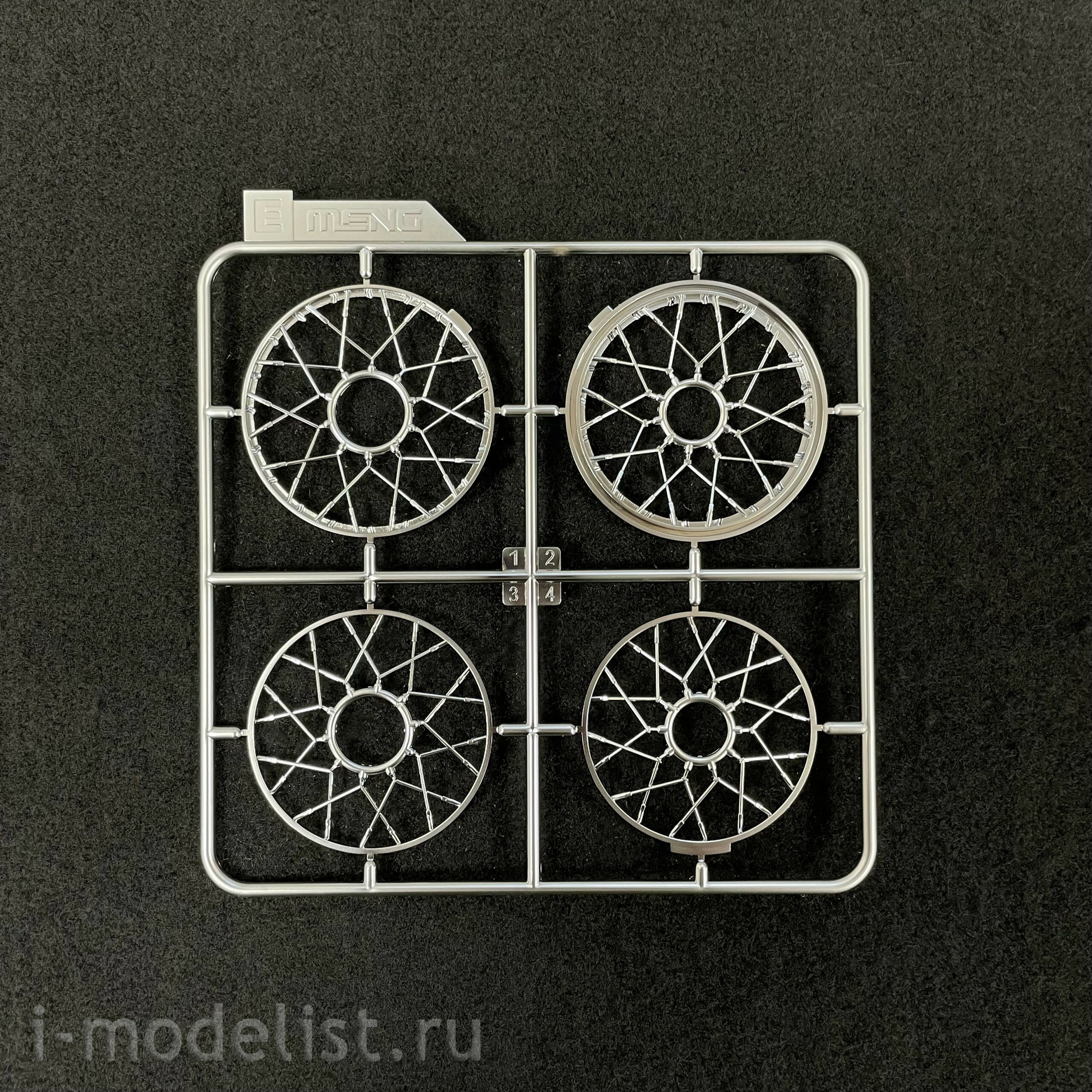 MT-003u Meng 1/9 BMW RnineT Option 719 Black Storm Metallic/ Vintage