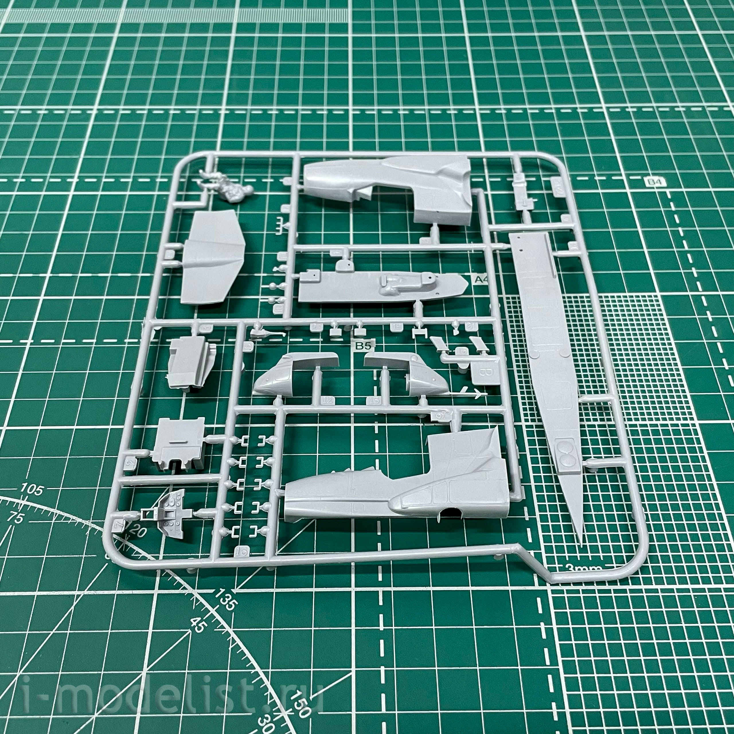 7272 Zvezda 1/72 Helicopter