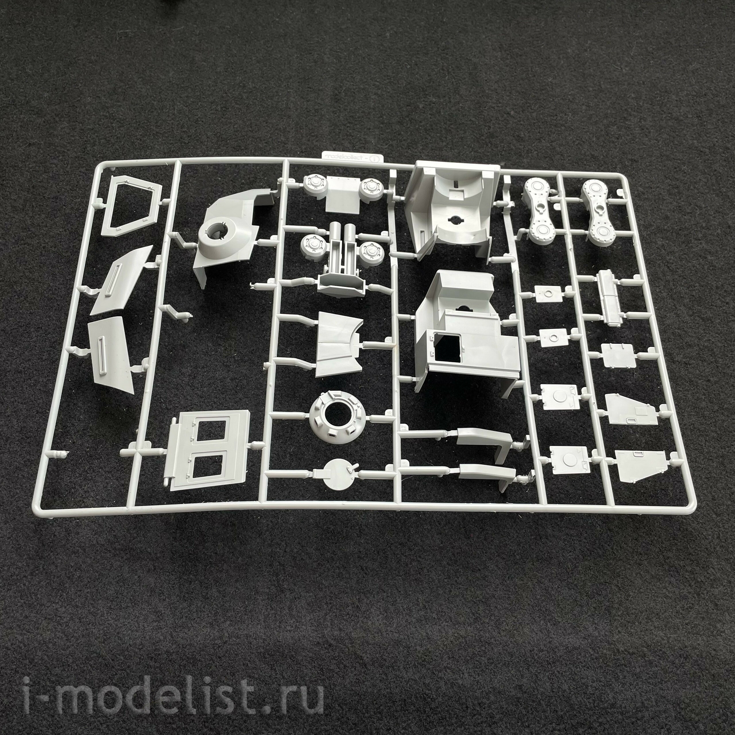 UA35043 Modelcollect 1/35 