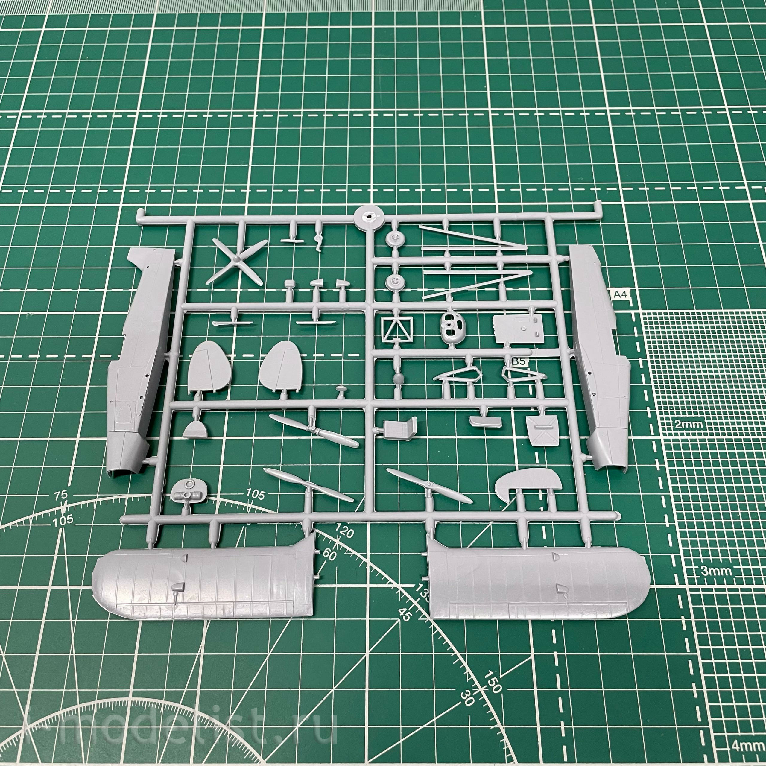 KPM0123 Kovozavody Prostejov 1/72 Piper PA-25 Pawnee Aircraft