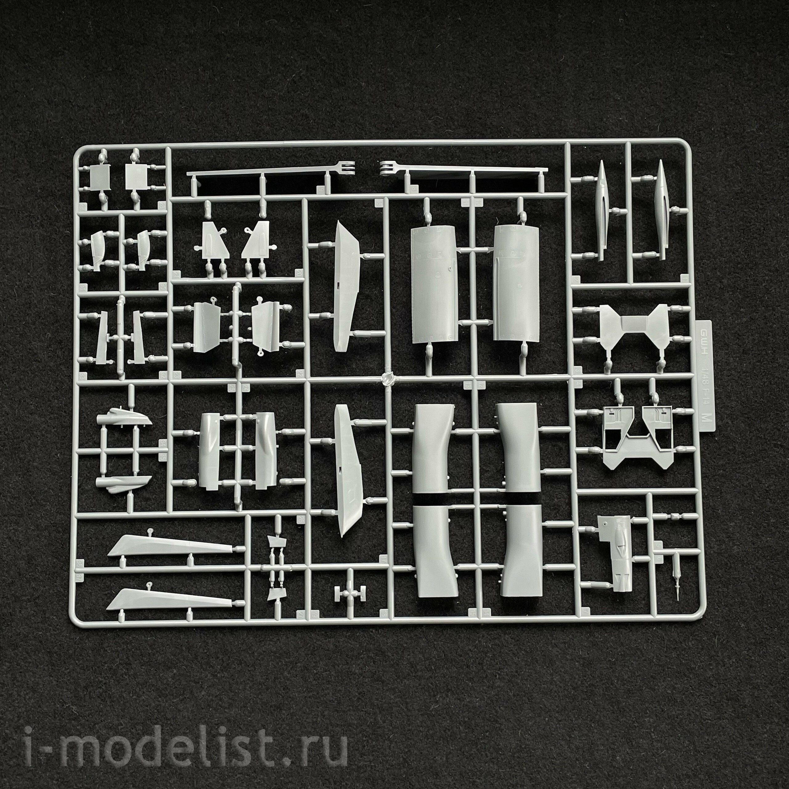 L4828 Great Wall Hobby 1/48 F-14B Tomcat Fighter