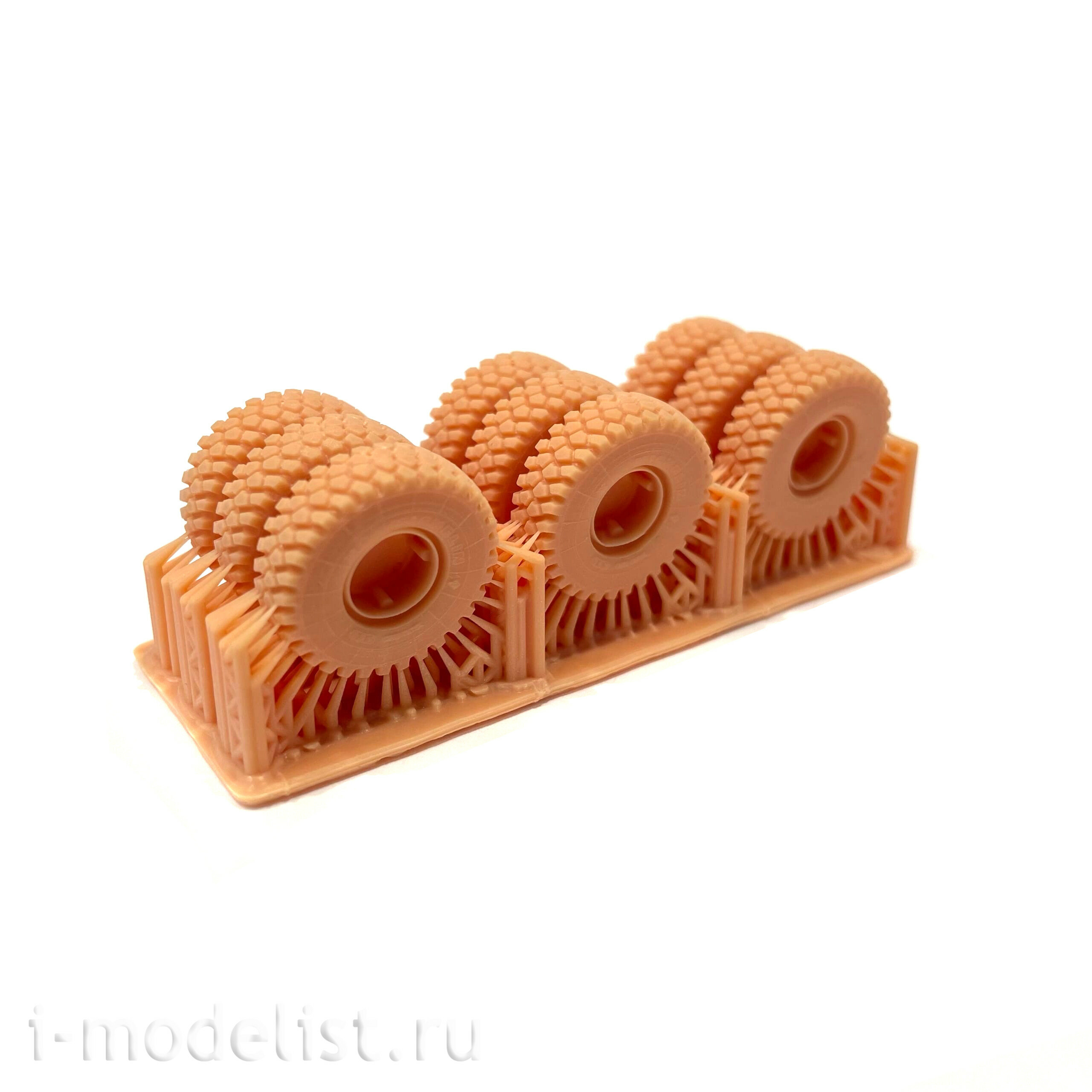 MM72010 My Model 1/72 Set of add-ons No. 3 for the Zvezda model, art. 5069 (set of wheels 9 pcs. + automatic machine)