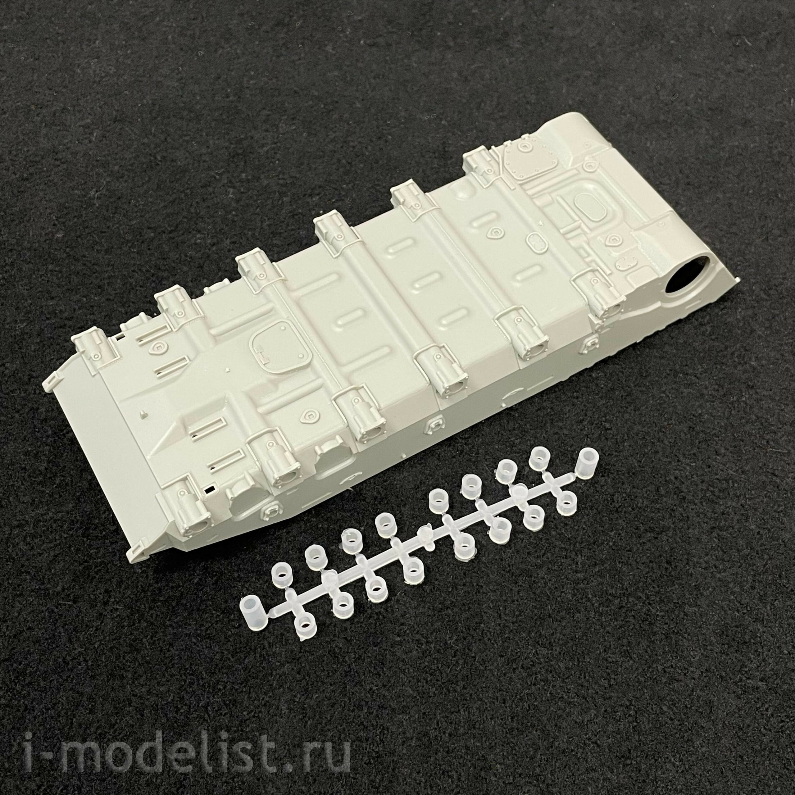 09610 Trubach 1/35 Russian T-72B3 tank with a 4S 24 ERA soft hull and lattice armor (under license from UVZ)
