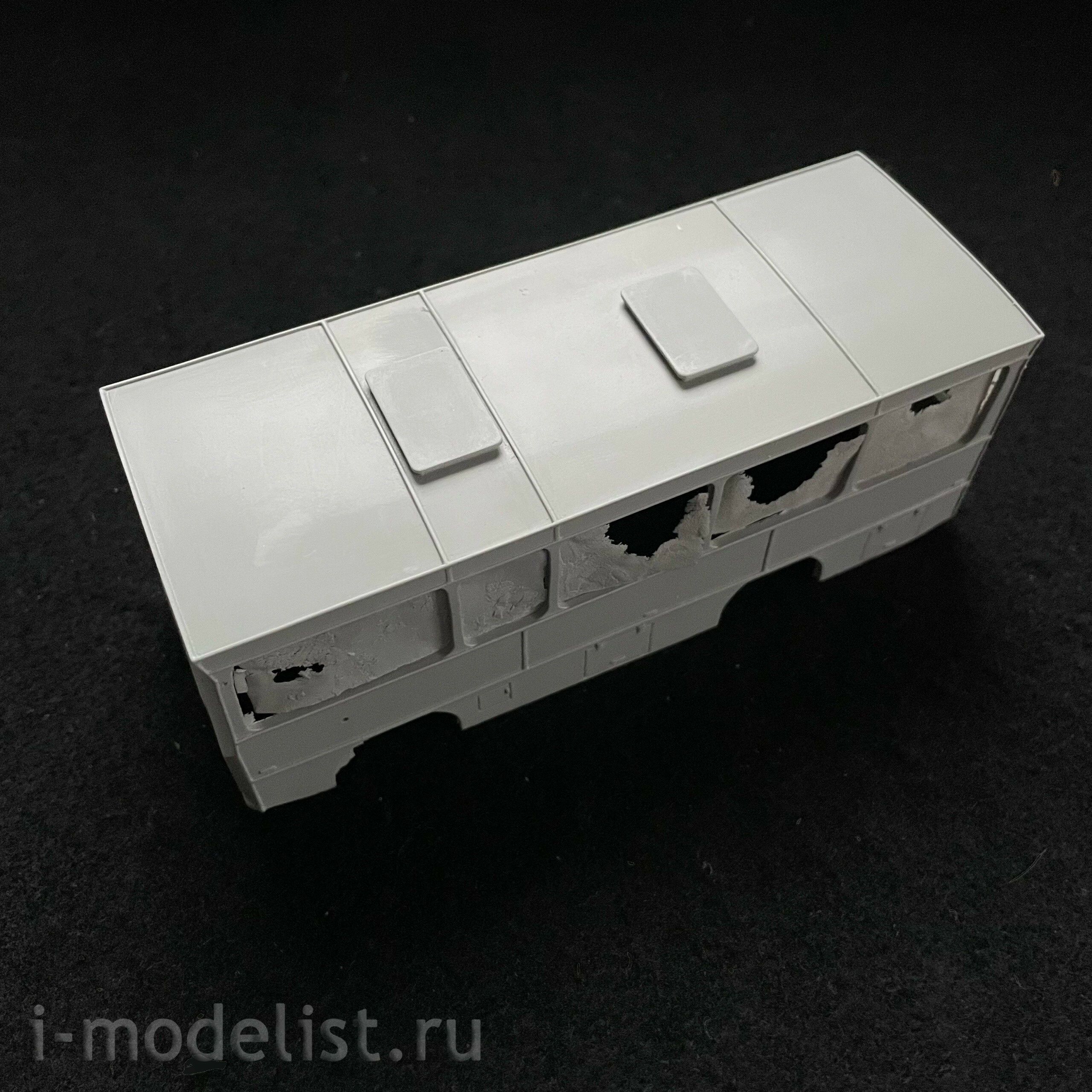 1564AVD AVD Models 1/43 IKARUS-553 Bus