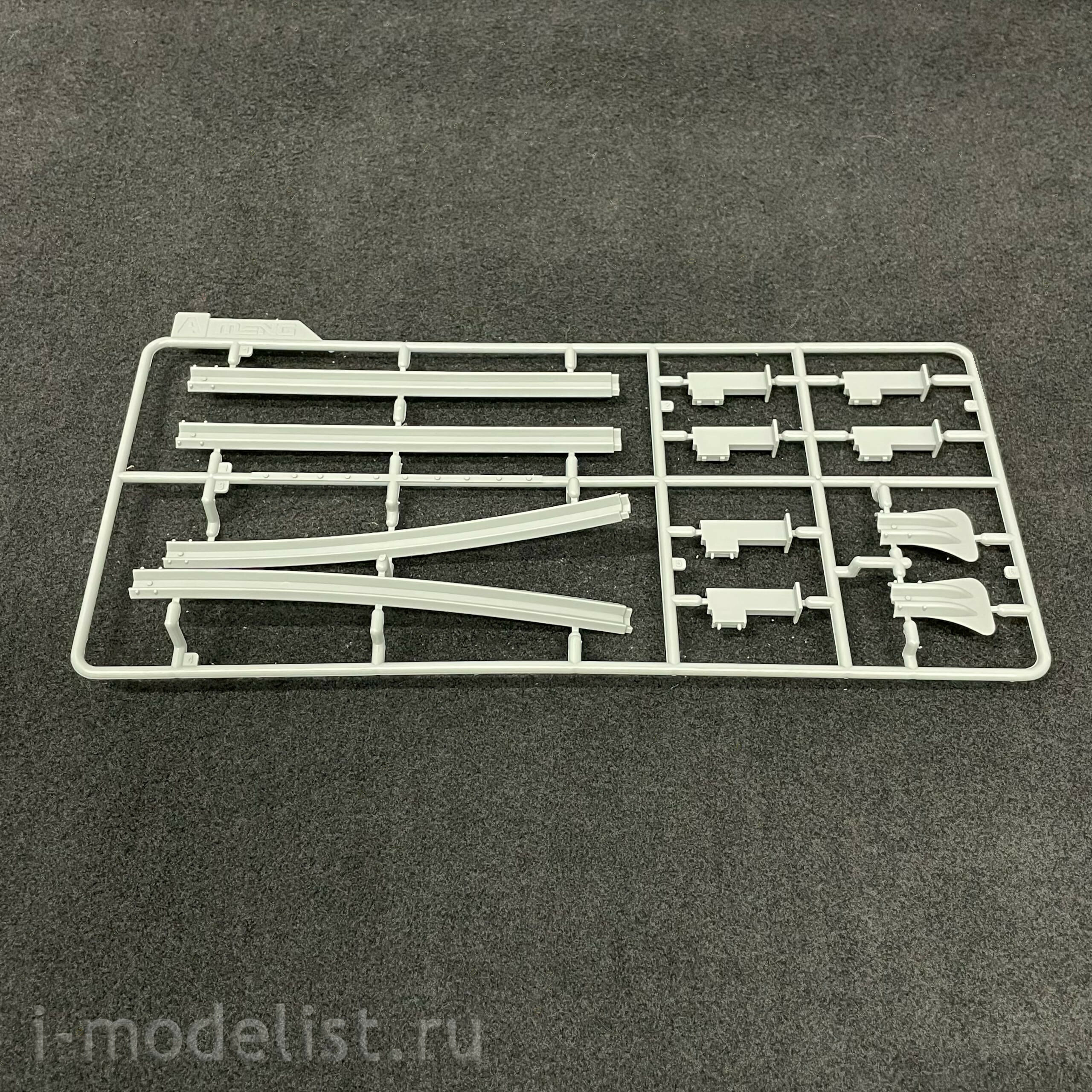 SPS-013 Meng 1/35 Barricades & Highway Guardrail kit