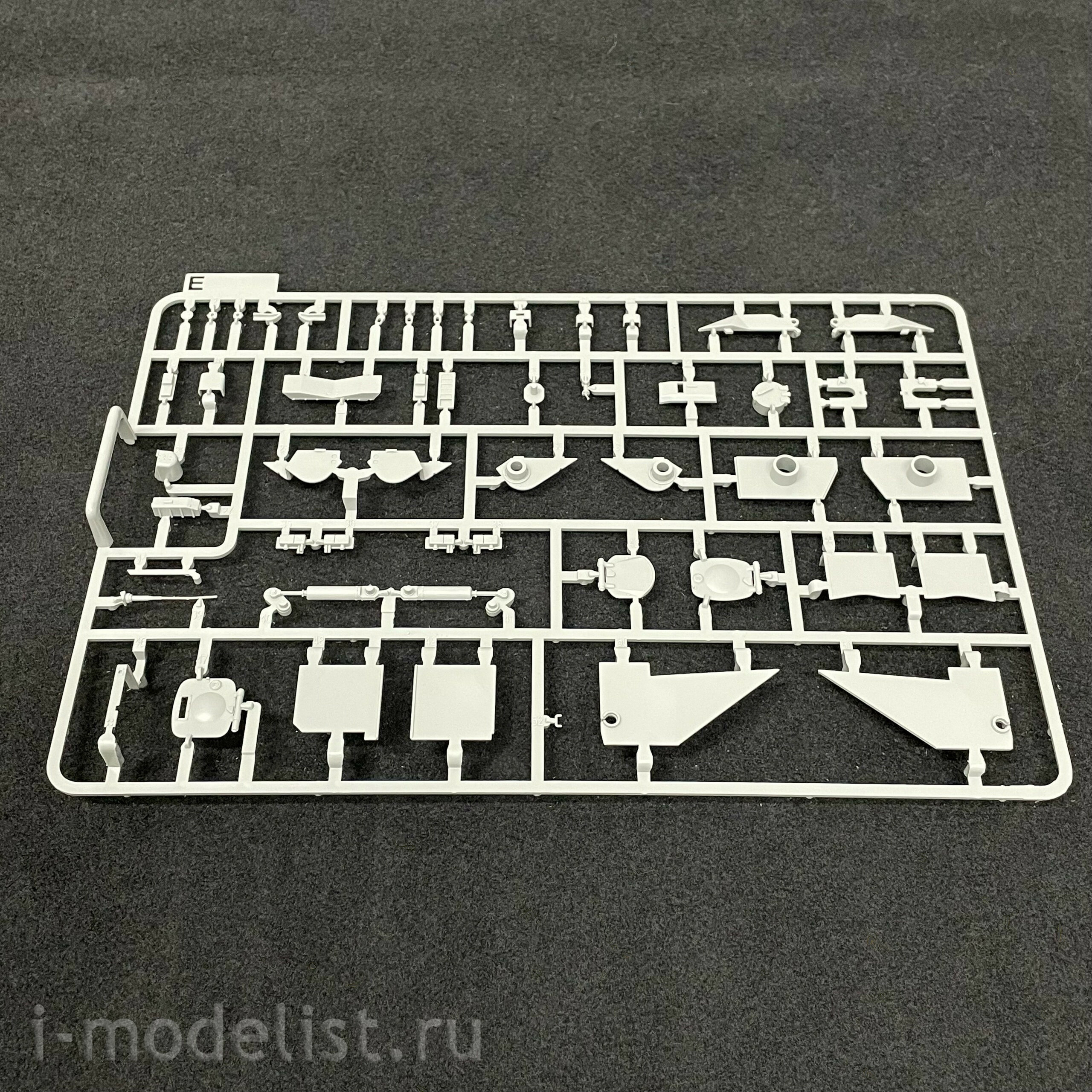 2155 Takom 1/35 Self-propelled gun Versuchsträger VT 1-2