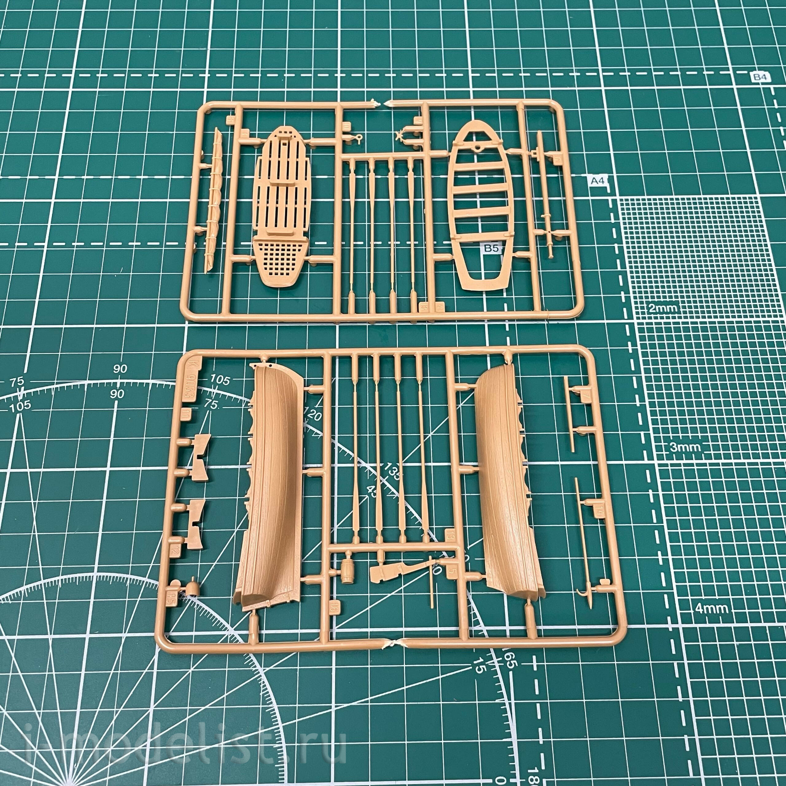Zvezda 9033 1/72 Medieval lifeboat