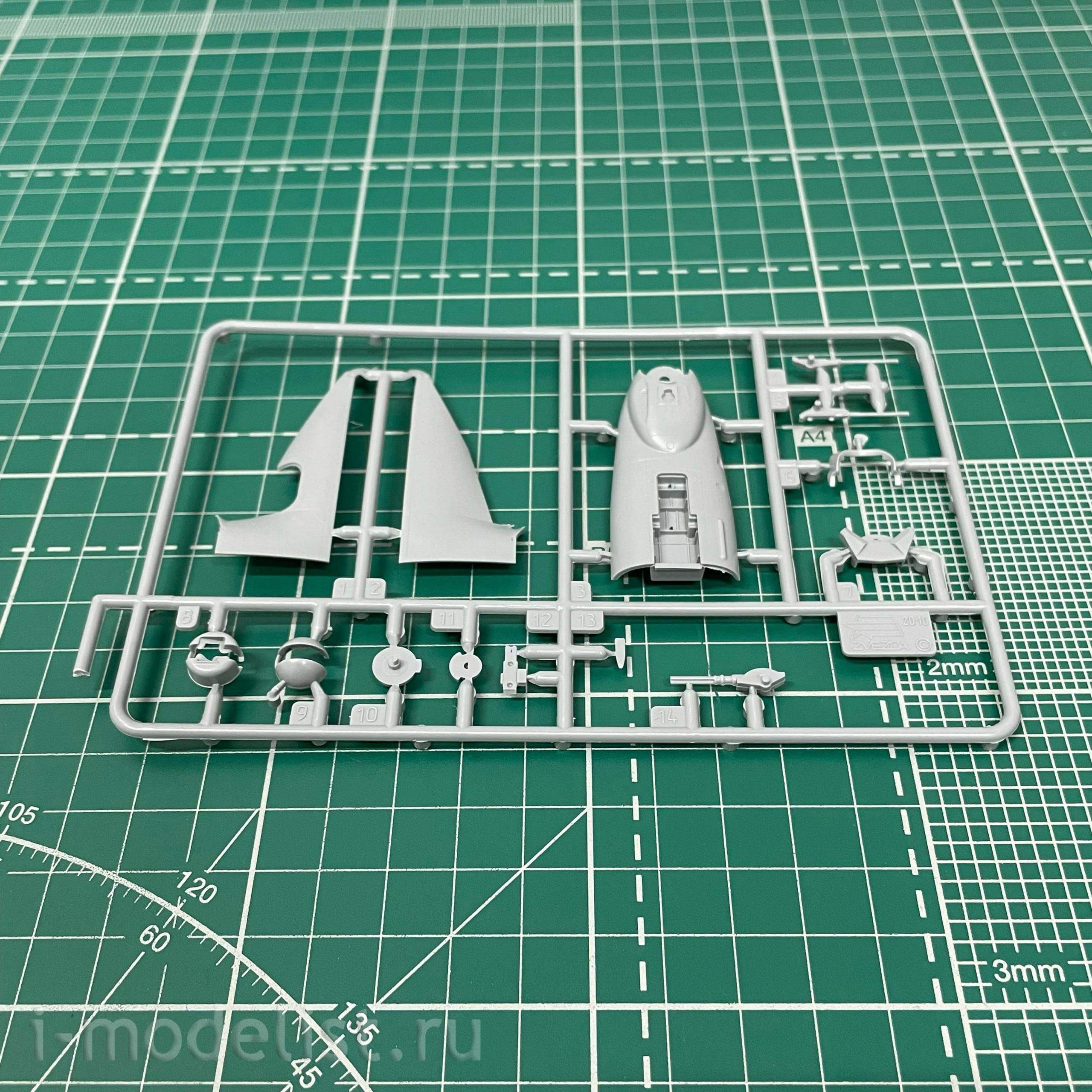 7276 Zvezda 1/72 Russian Mi-35M Attack Helicopter