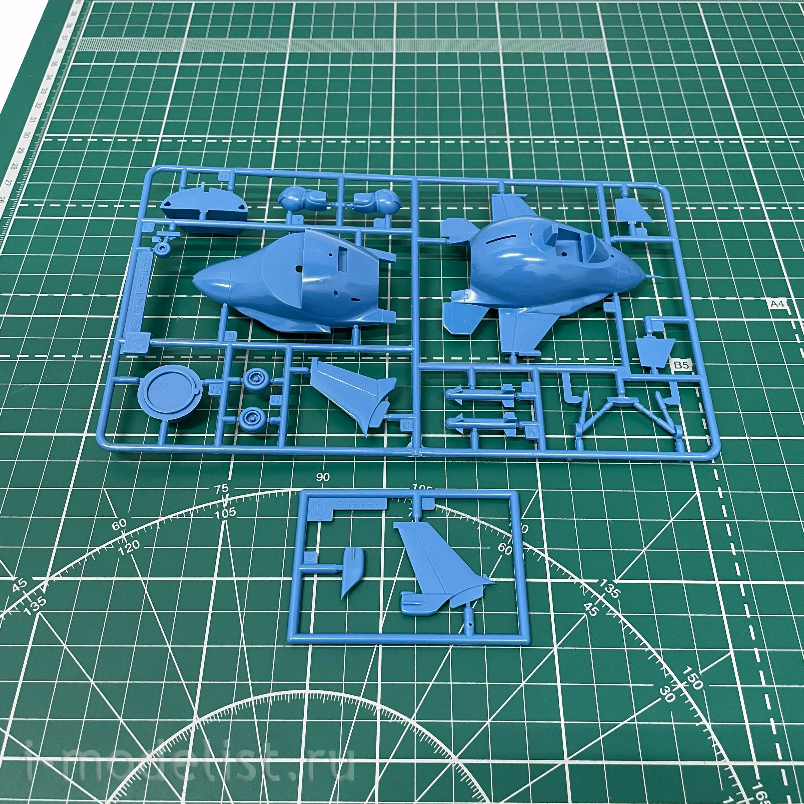 60137 Hasegawa Egg Plane F-2