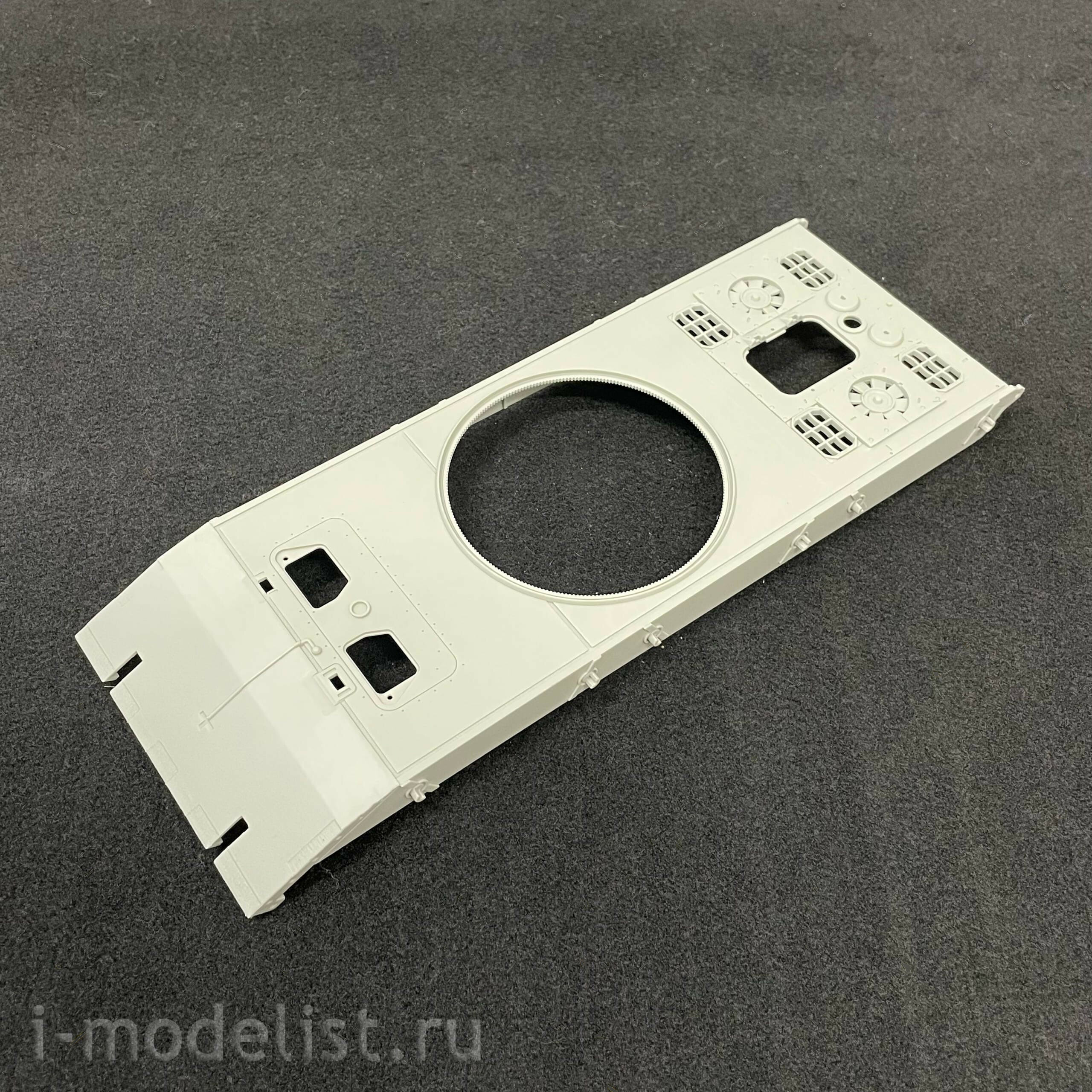 09585 Trumpeter 1/35 E-100 Flakpanzer w/12.8cm Flak 40