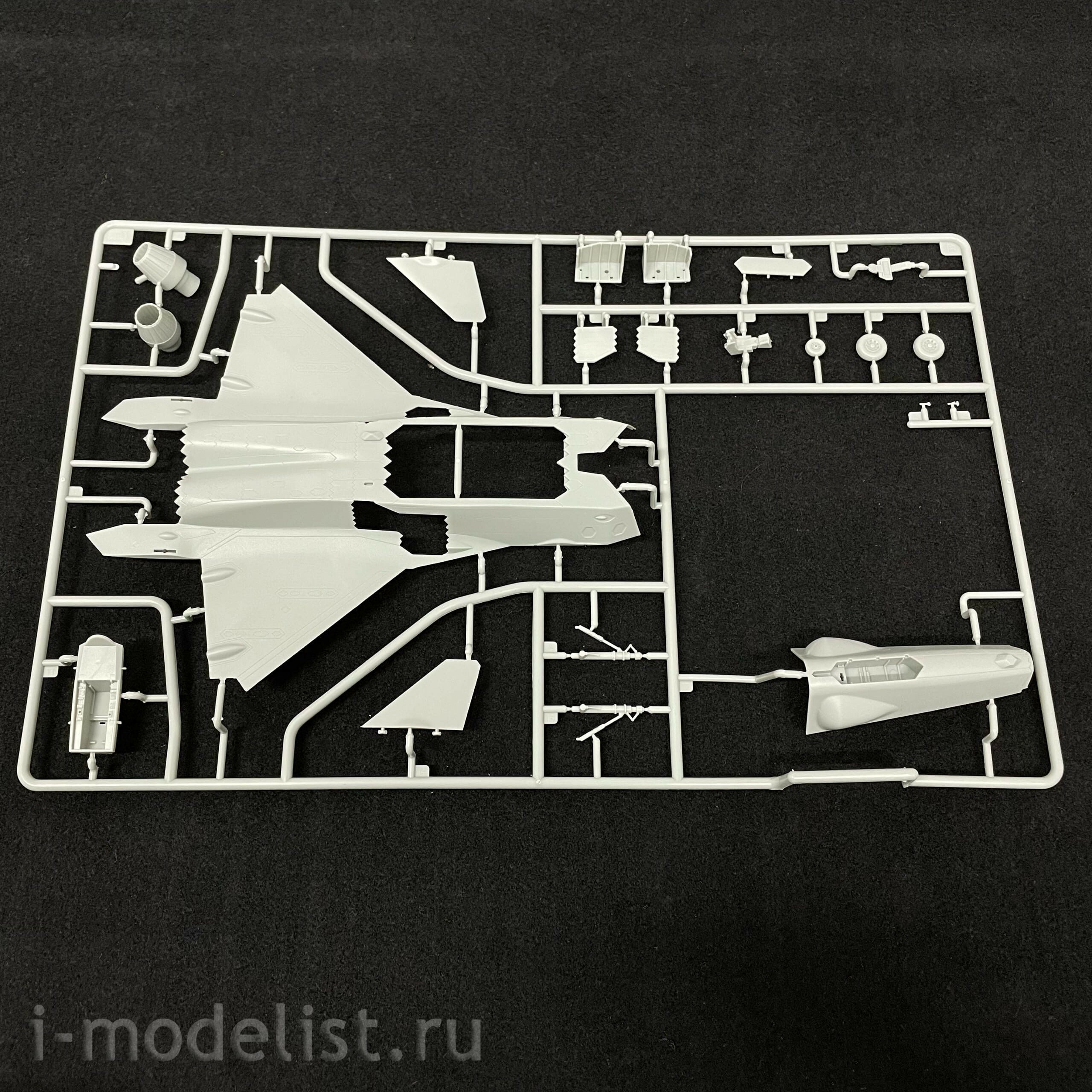 GB7010 Bronco 1/72 PLA Air Force J-20A Stealthfighter