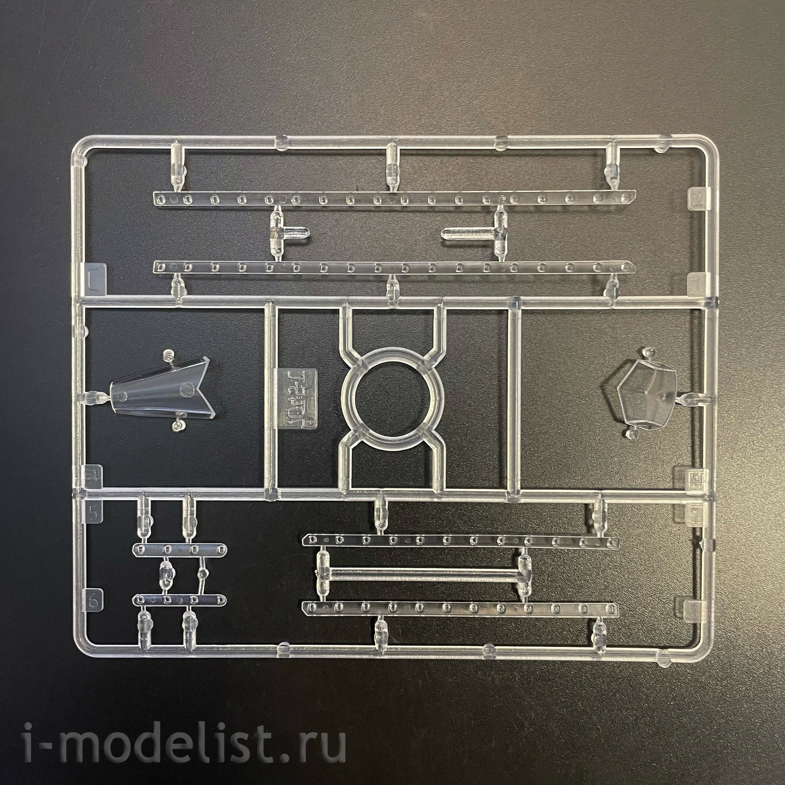 7045 Zvezda 1/144 Советский сверхзвуковой пассажирский авиалайнер Ту-144