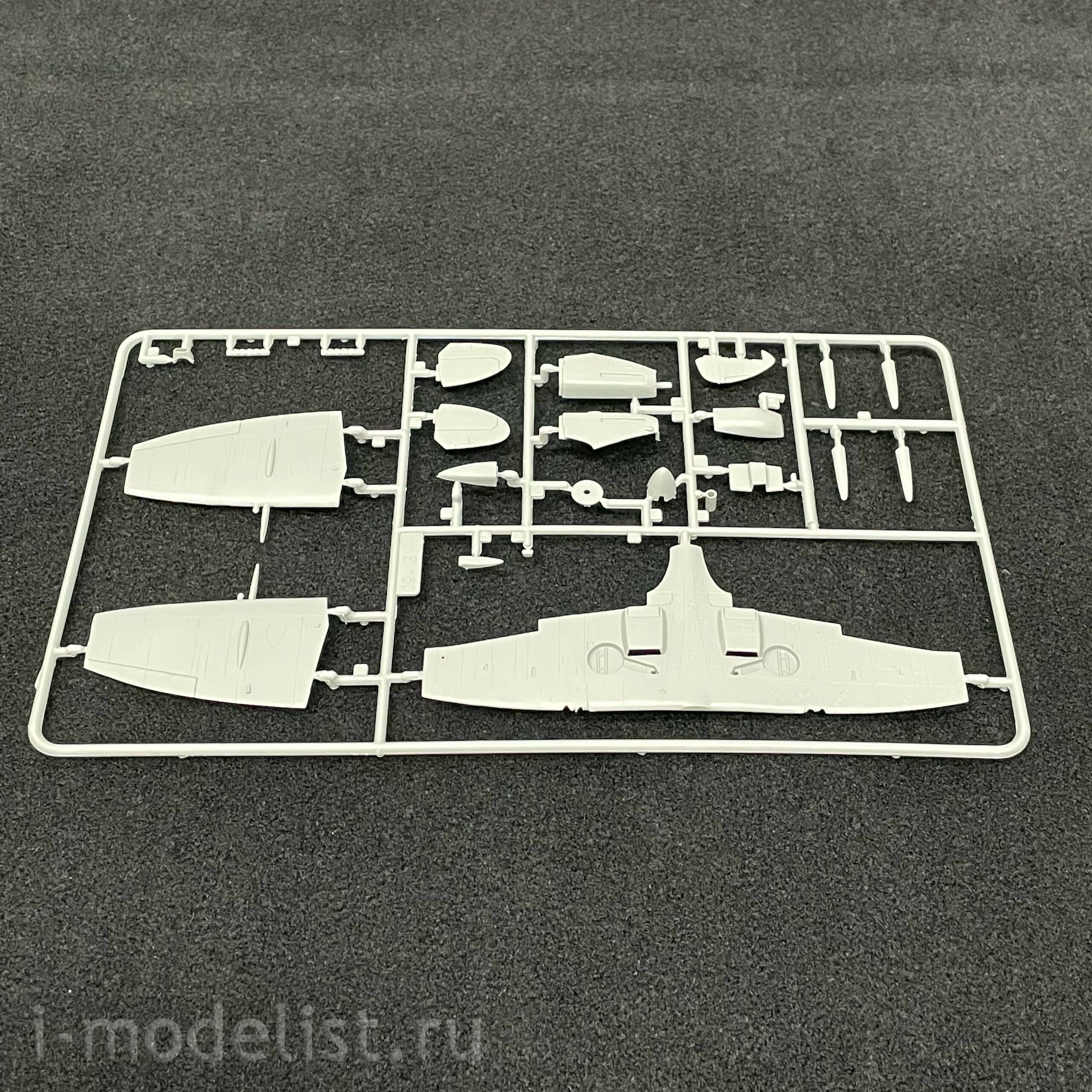 0094 Italeri 1/72 Spitfire MKIX Aircraft