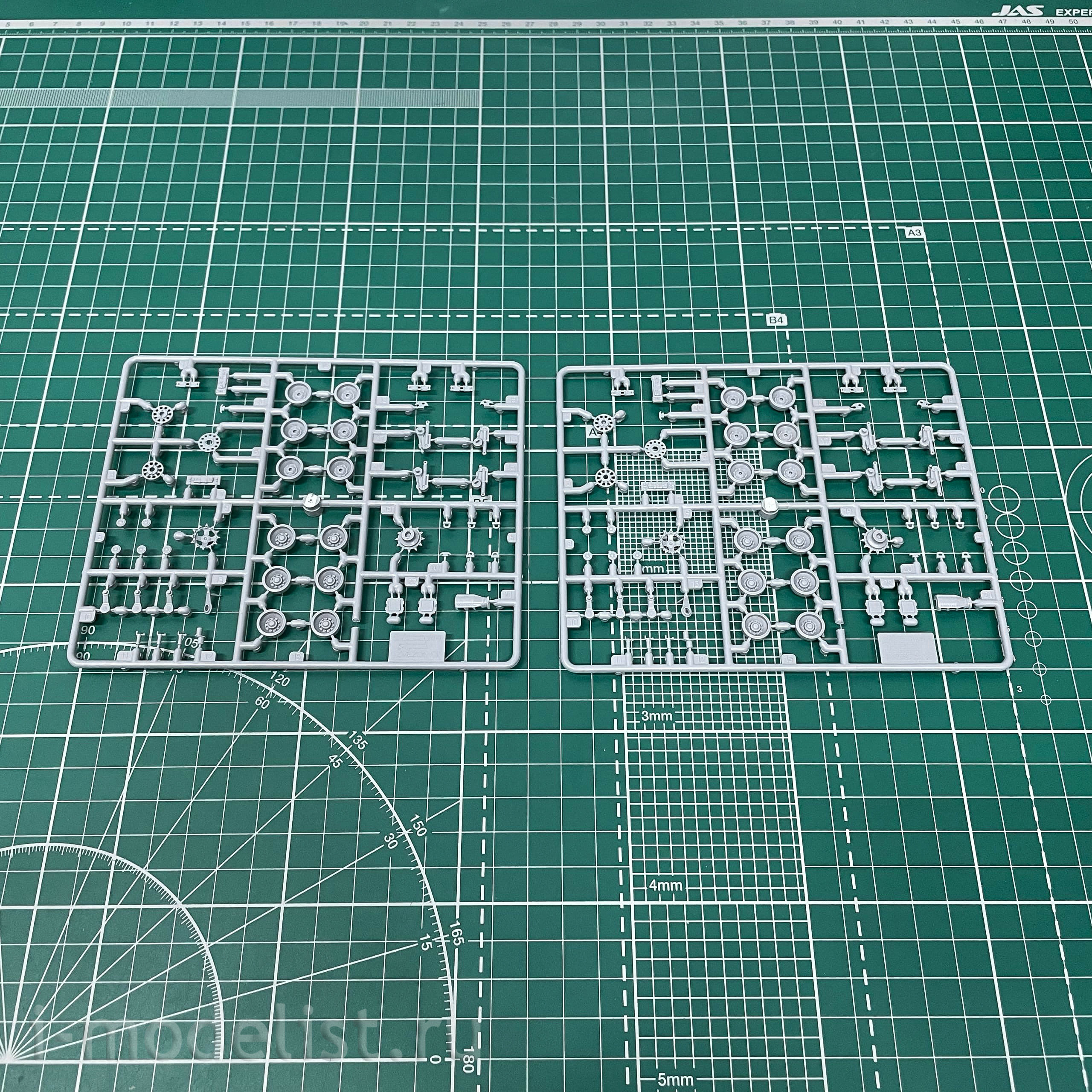 5045 Zvezda 1/72 Russian 152 mm howitzer MSTA-S