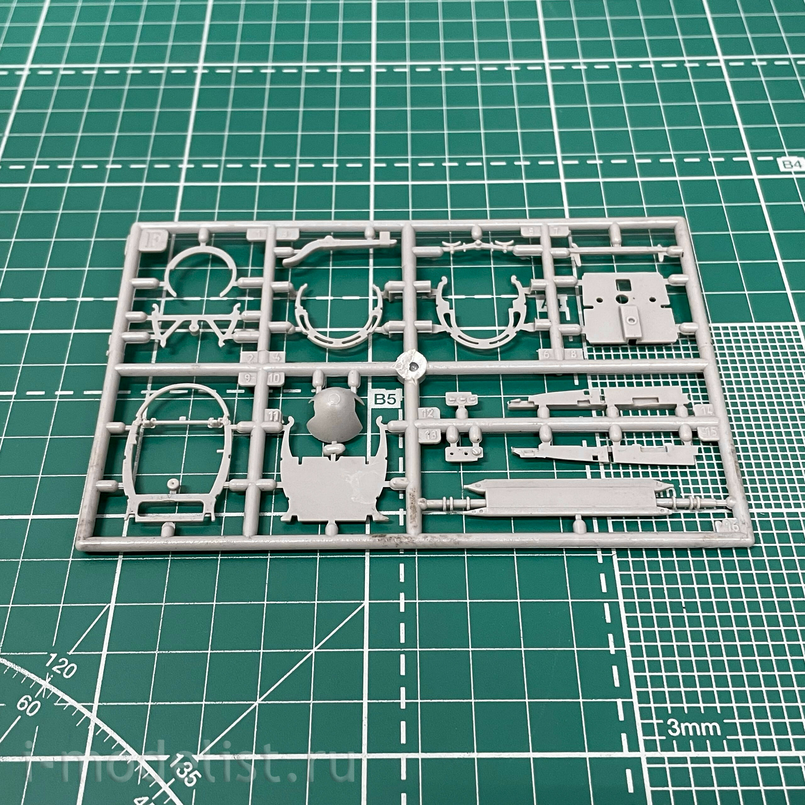 613 Roden 1/32 Pfalz D. III Aircraft