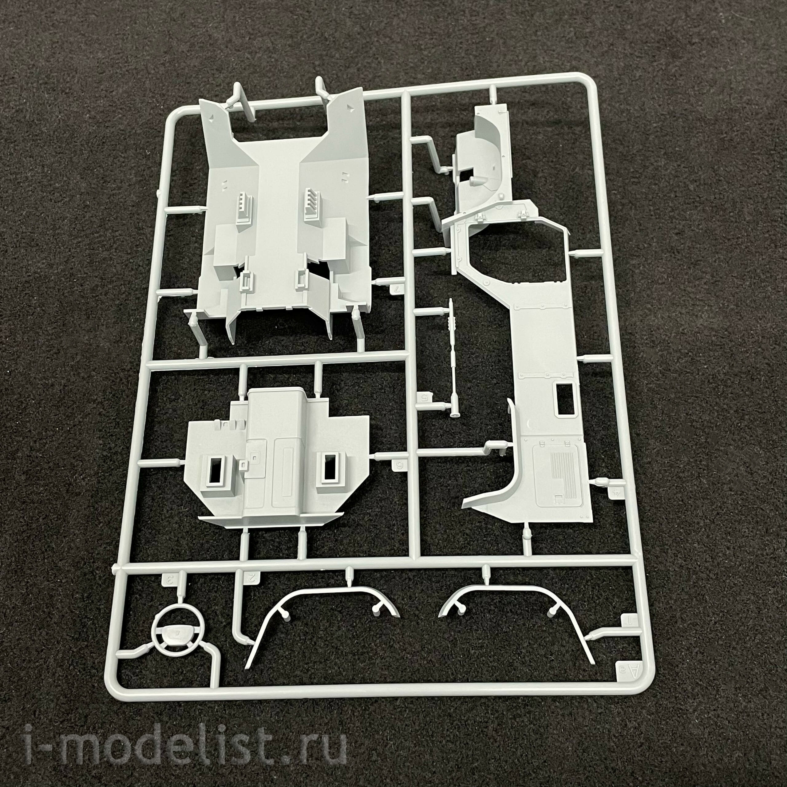 35022 RPG-Model 1/35 Typhoon-VDV K-4386 w/ 32V01 RCWS