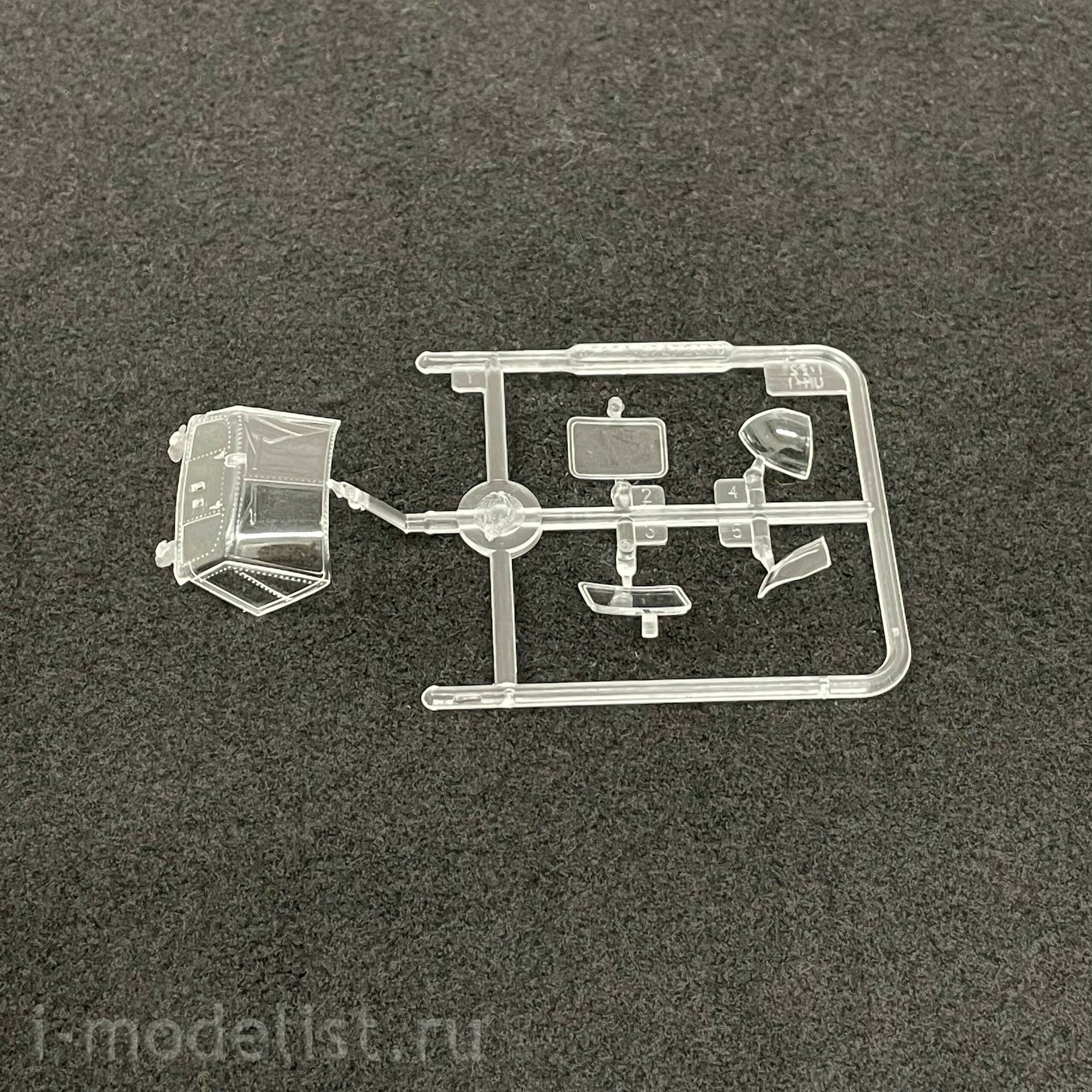 87229 HobbyBoss 1/72 Helicopter UH-1C Huey
