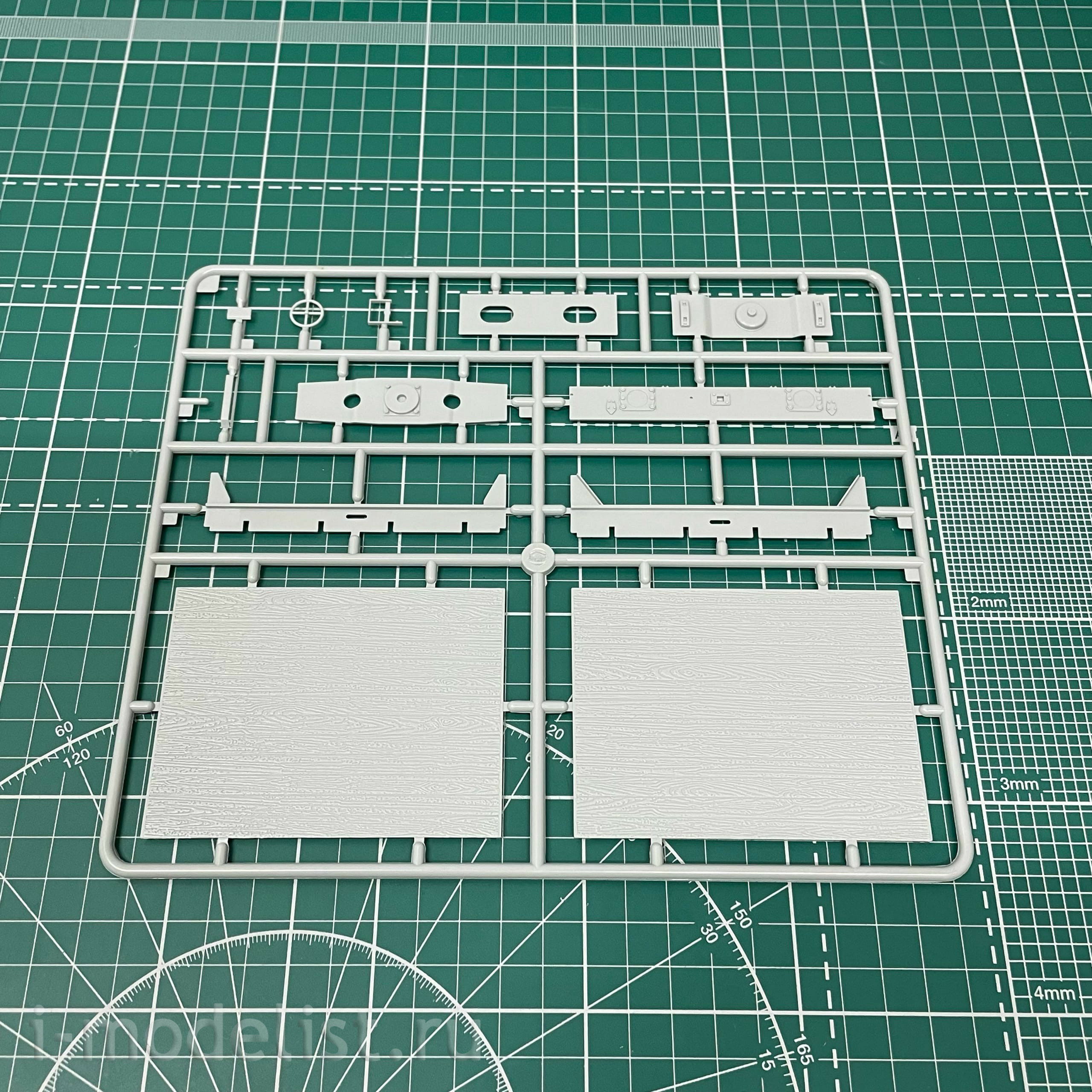 35A02-MW Sabre Model 1/35 Railway Platform type SSys (metal wheels)