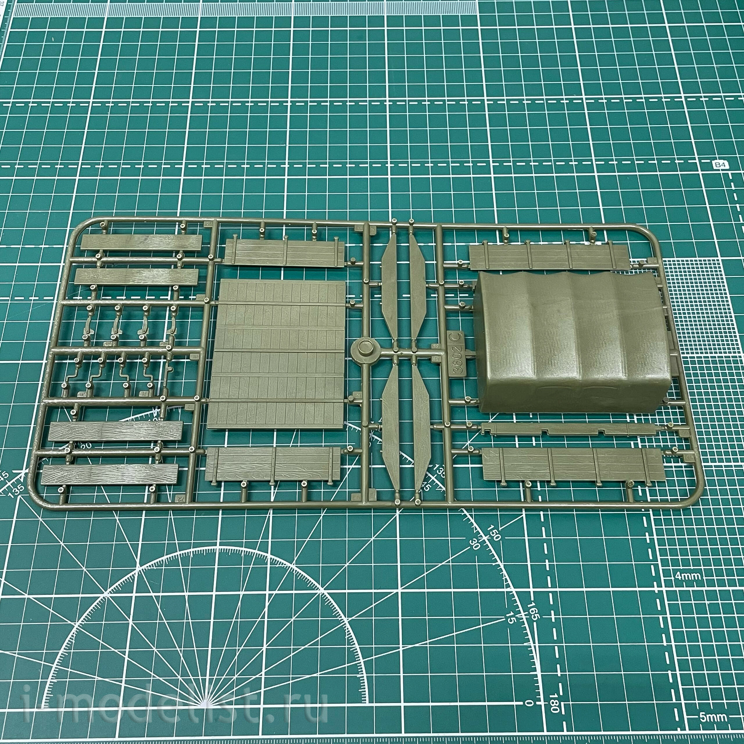 3602 Zvezda 1/35 Truck GAS-AA