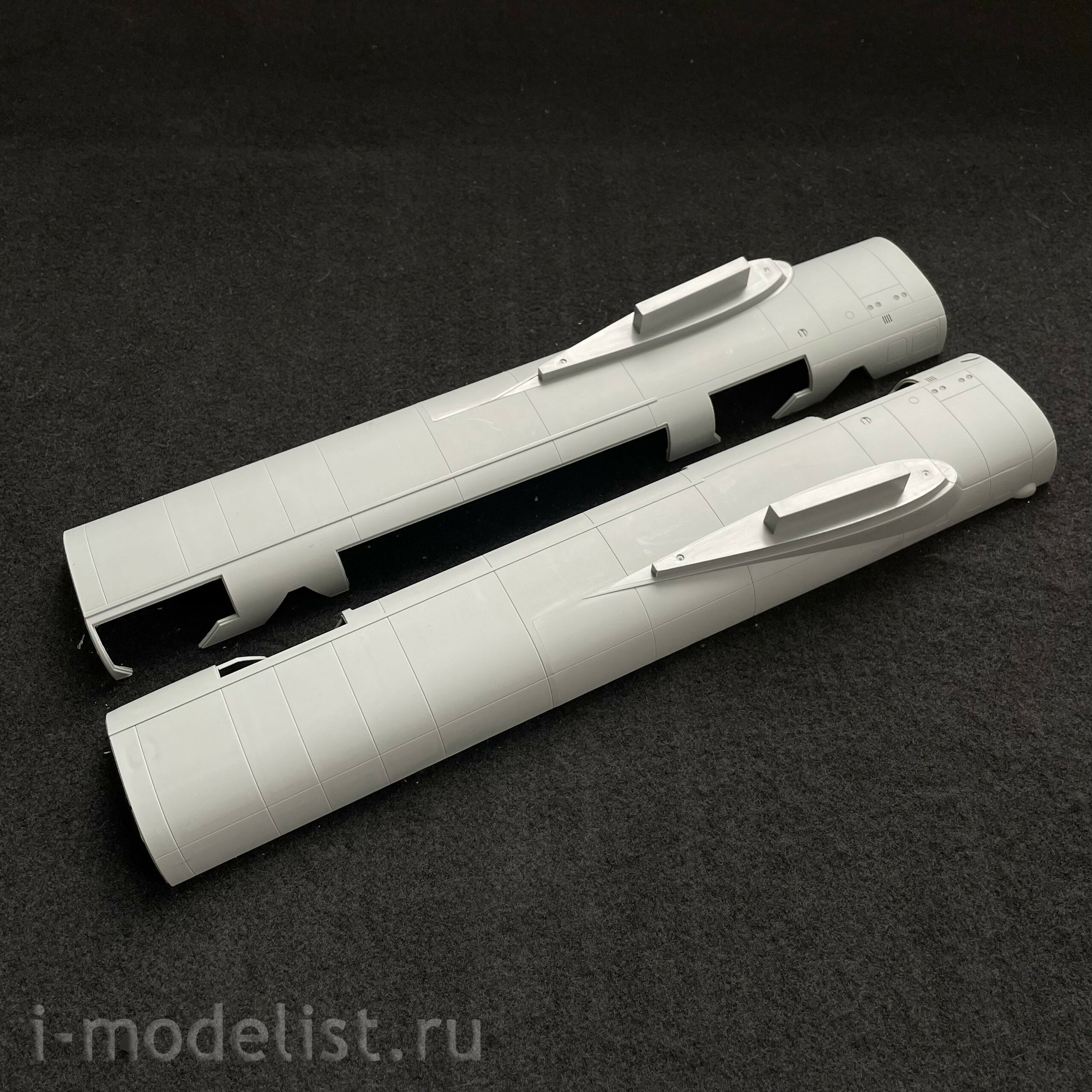 UA72208 Modelcollect 1/72 B-52H early type U. S. A. F.