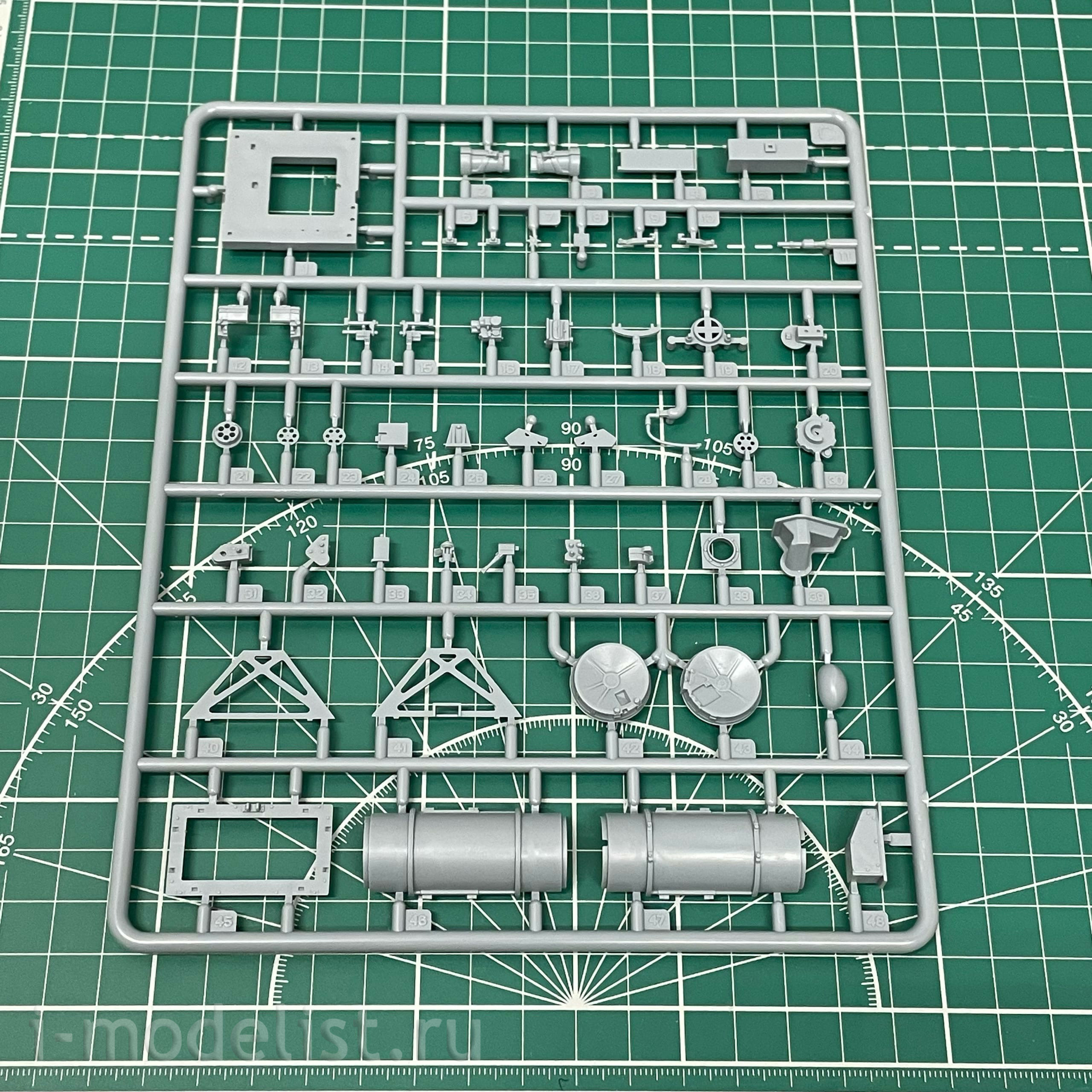 35017 RPG-MODEL 1/35 Naval Anti-aircraft Artillery System Mark 15 Phalanx CIWS