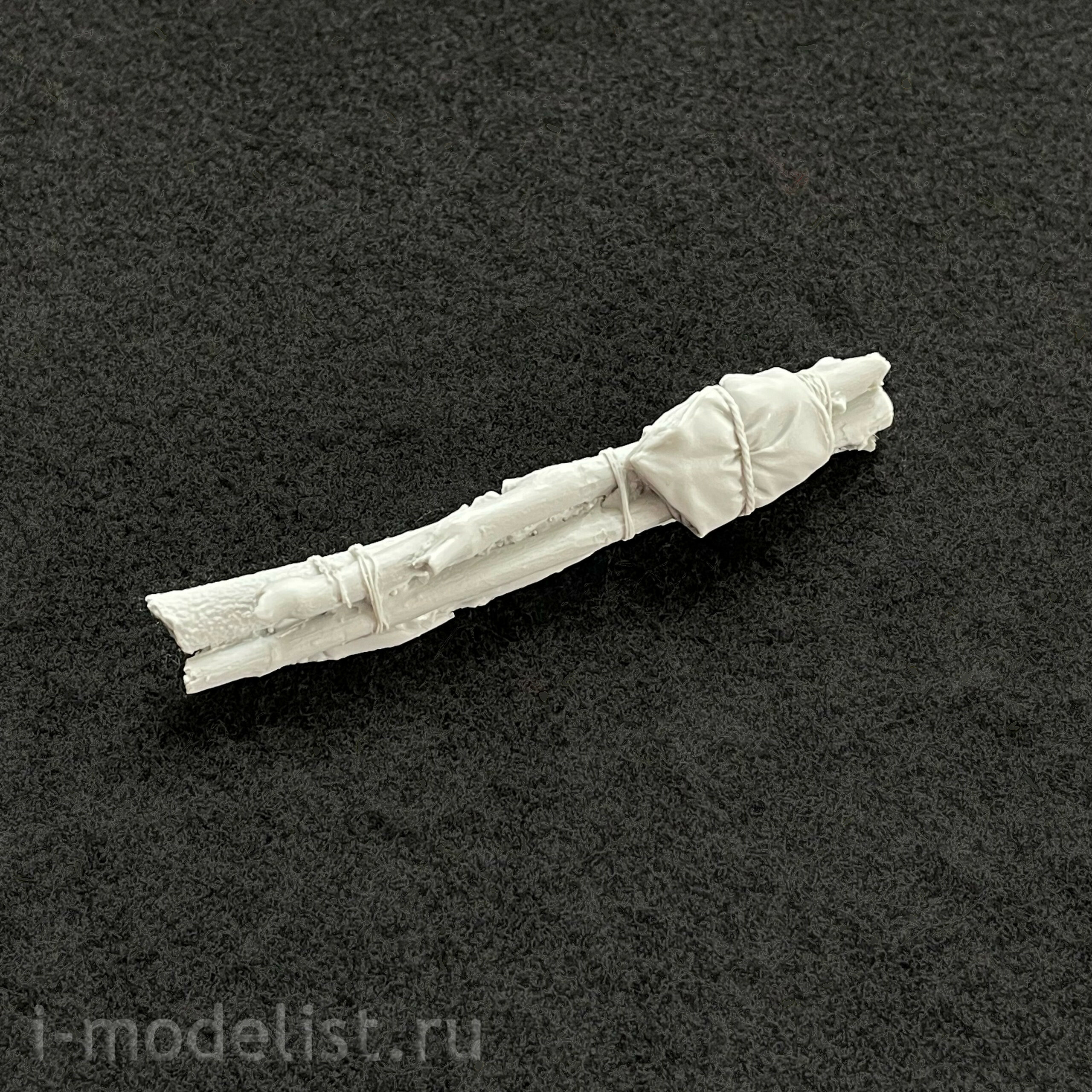 81058 ZIPmaket 1/35 Bundle of logs