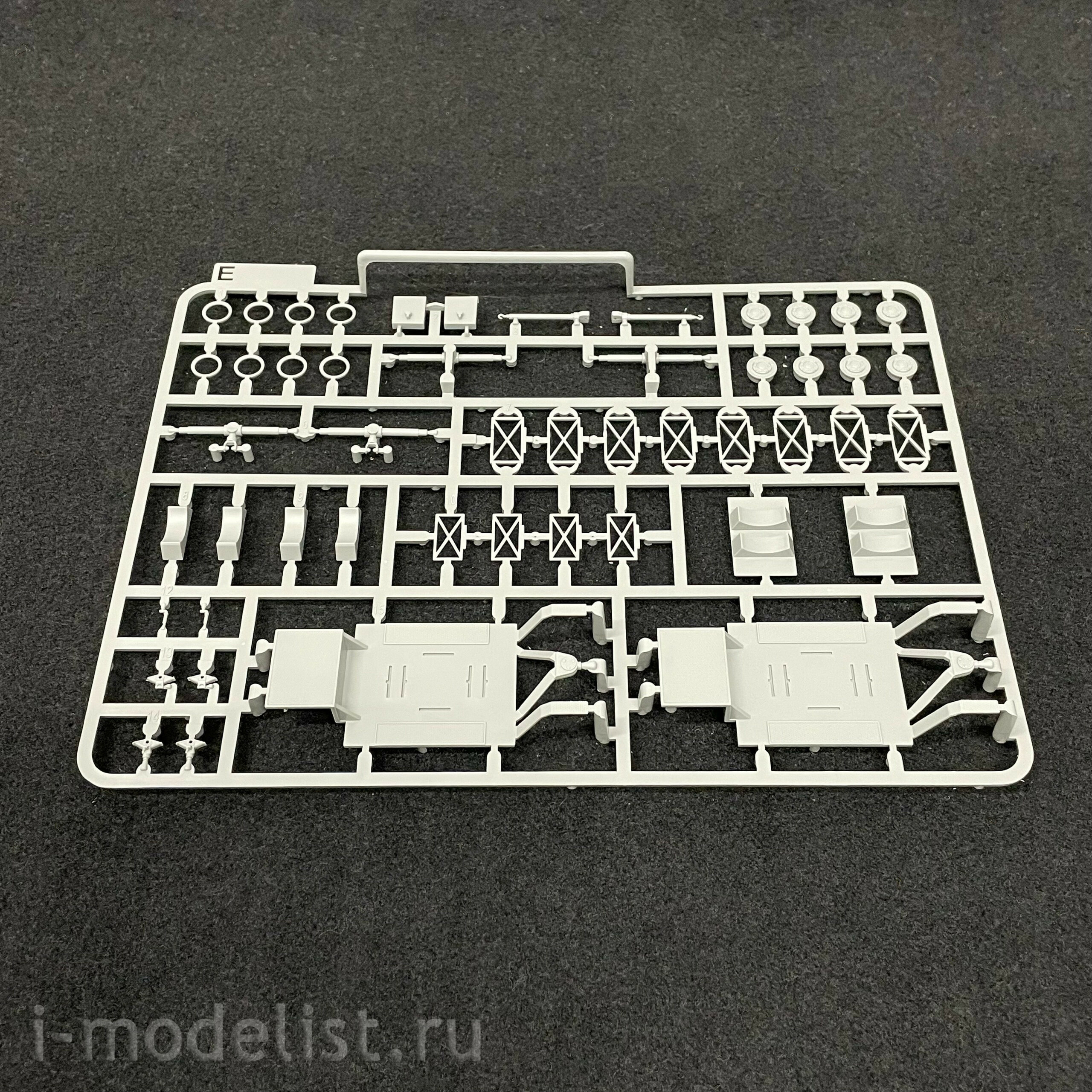 5018 Takom 1/72 Silbervogel Bomber and Atomic Load Kit