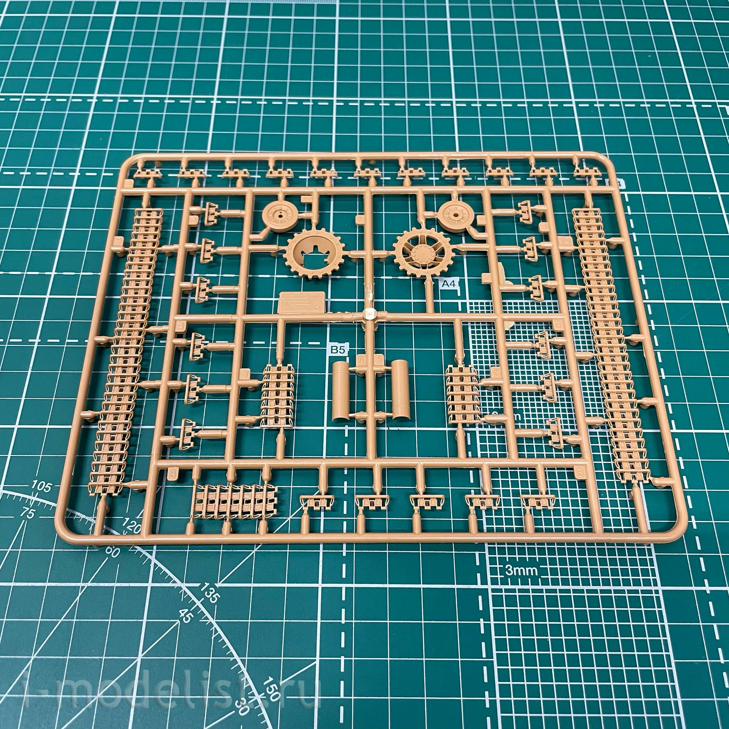 3674 Zvezda 1/35 German tank Pz IV Ausf. G