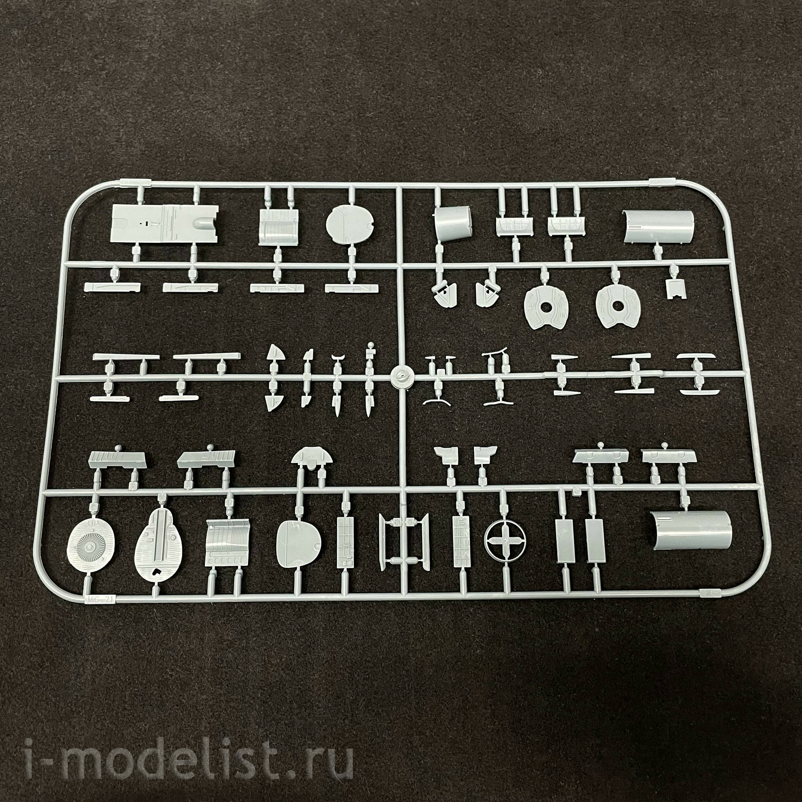 AK148003 AK Interactive 1/48 M-21 PFM Fighter