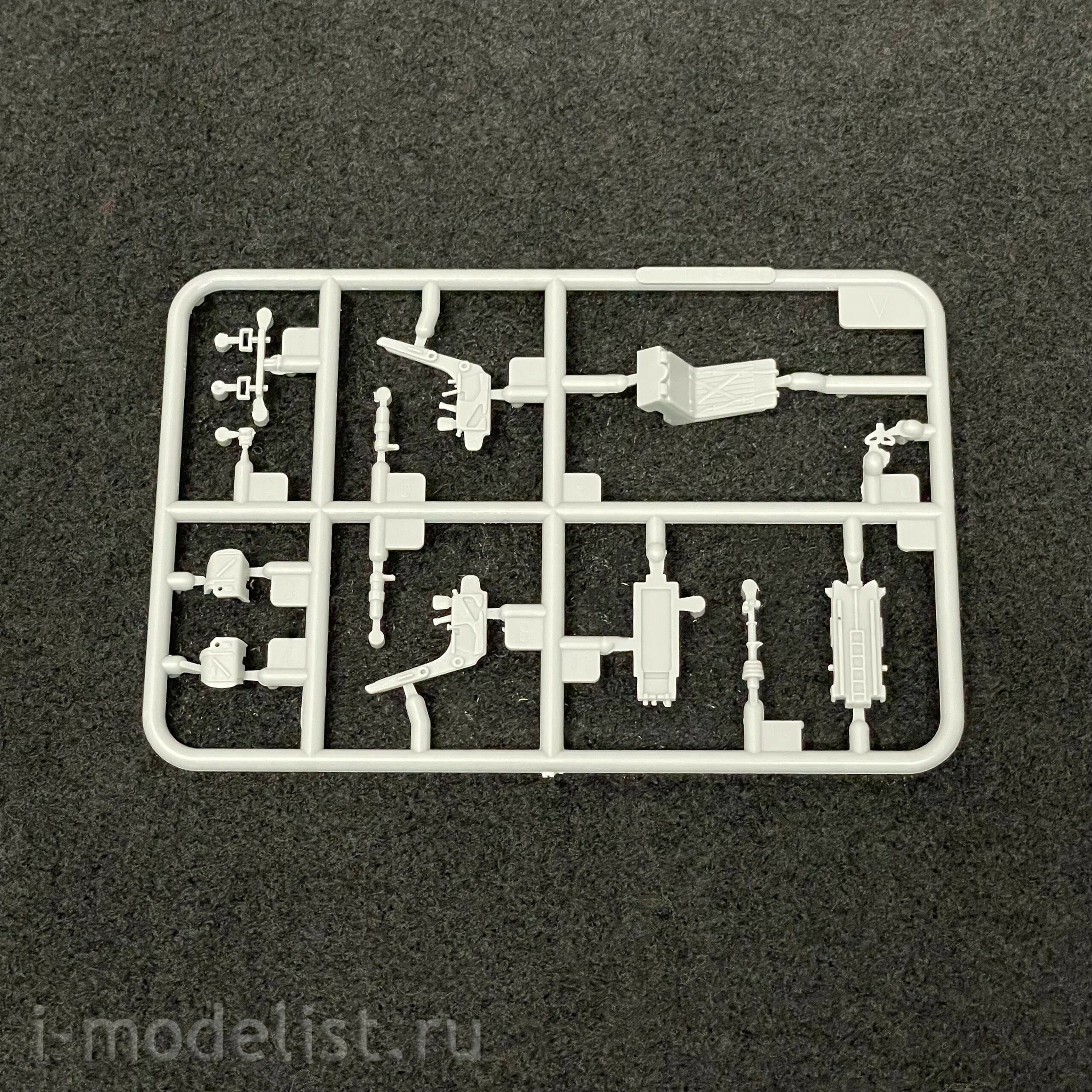 81712 HobbyBoss 1/48 S-27 Flanker early