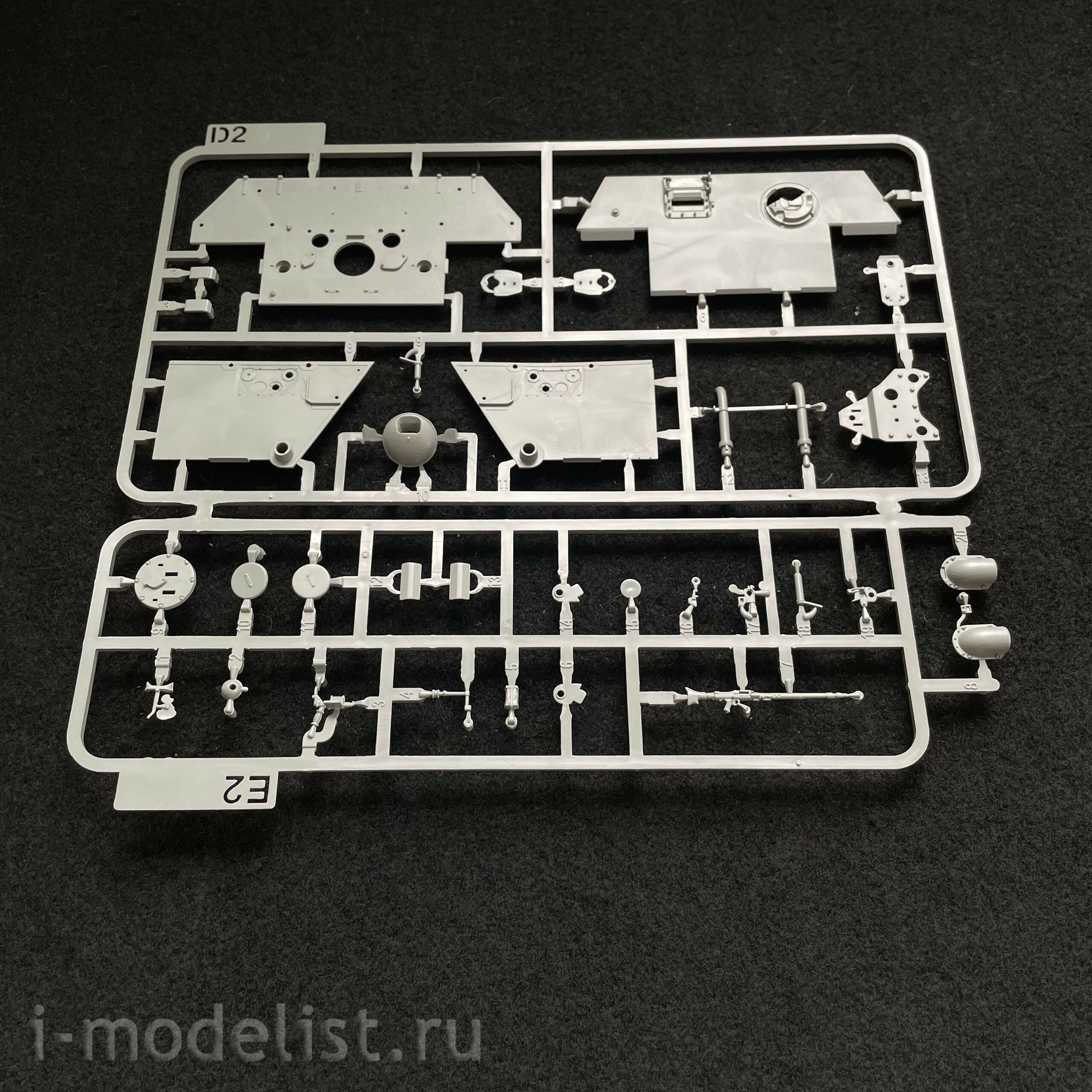 2174 Takom 1/35 German Medium Tank Pz.Kpfw.V Sd.Kfz. 171 Panther Ausf. A (early)
