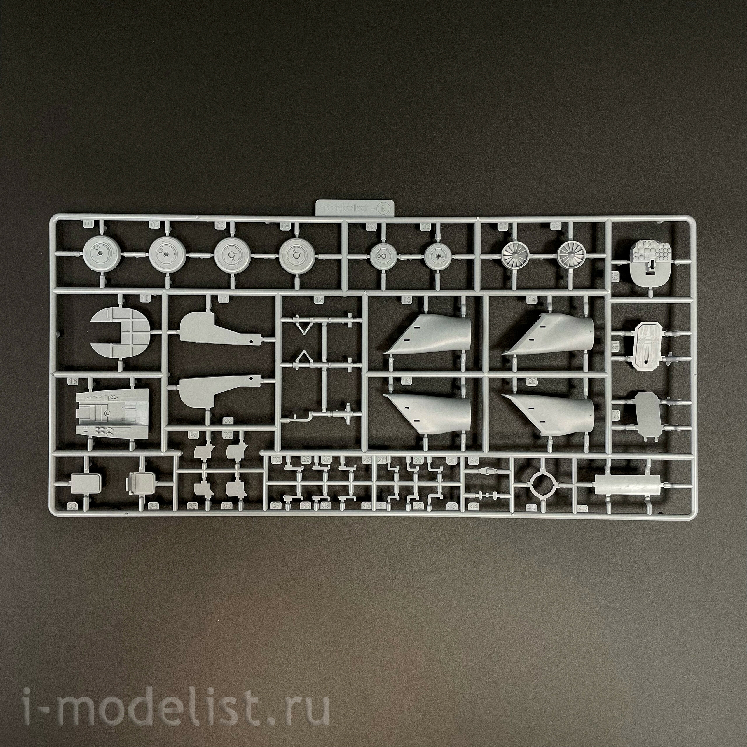 UA48007 Modelcollect 1/48 Бомбардировщик японской армии Тип 74-II