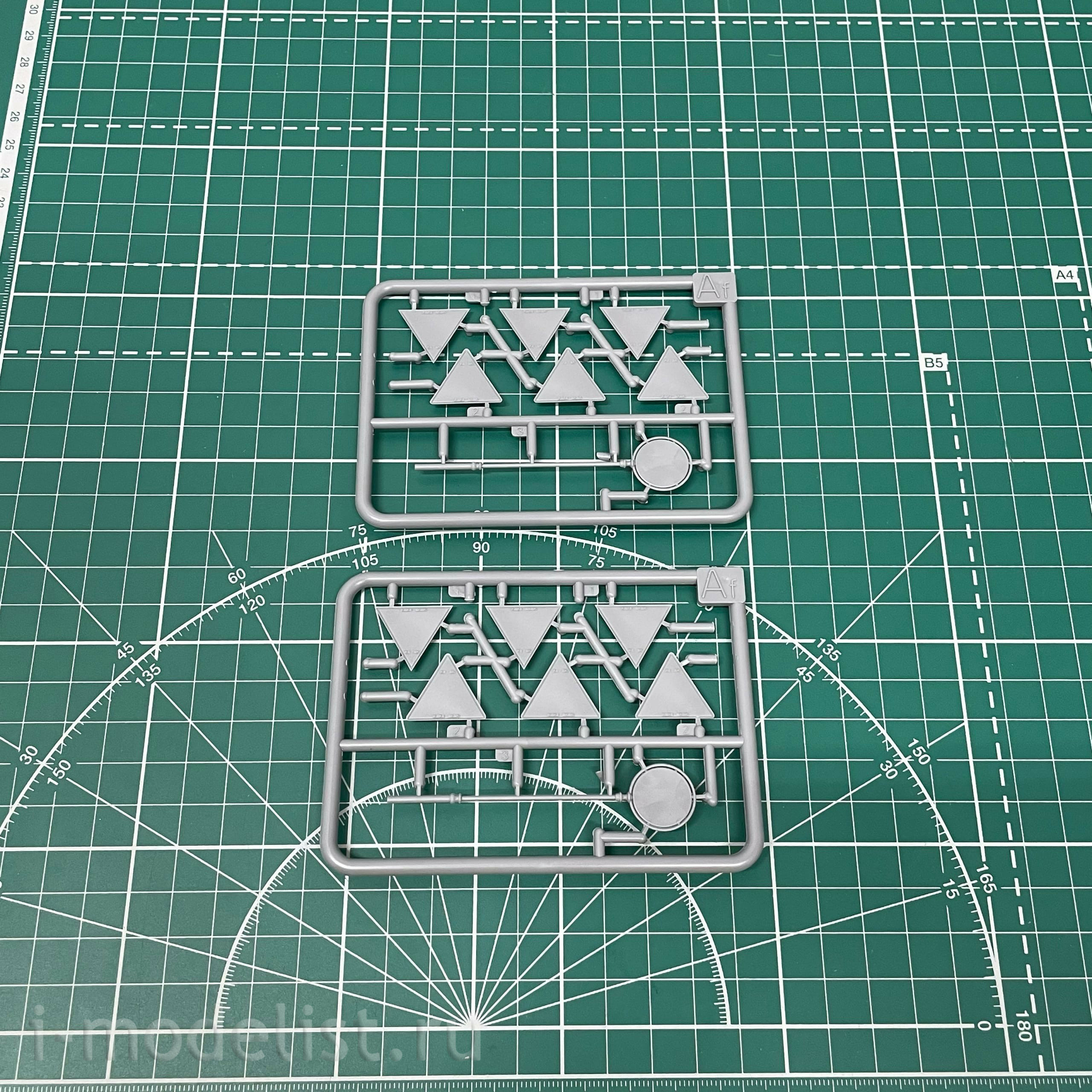 35637 MiniArt 1/35 Road signs. Italy of the 1930s and 40s.