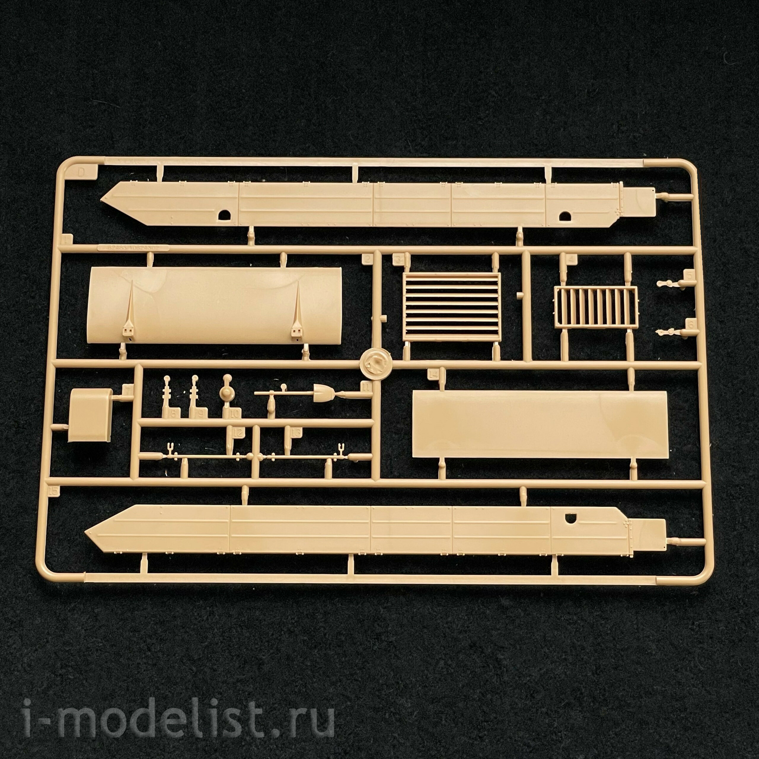 HobbyBoss 1/35 82483 PLA ZBD-05 Amphibious IFV