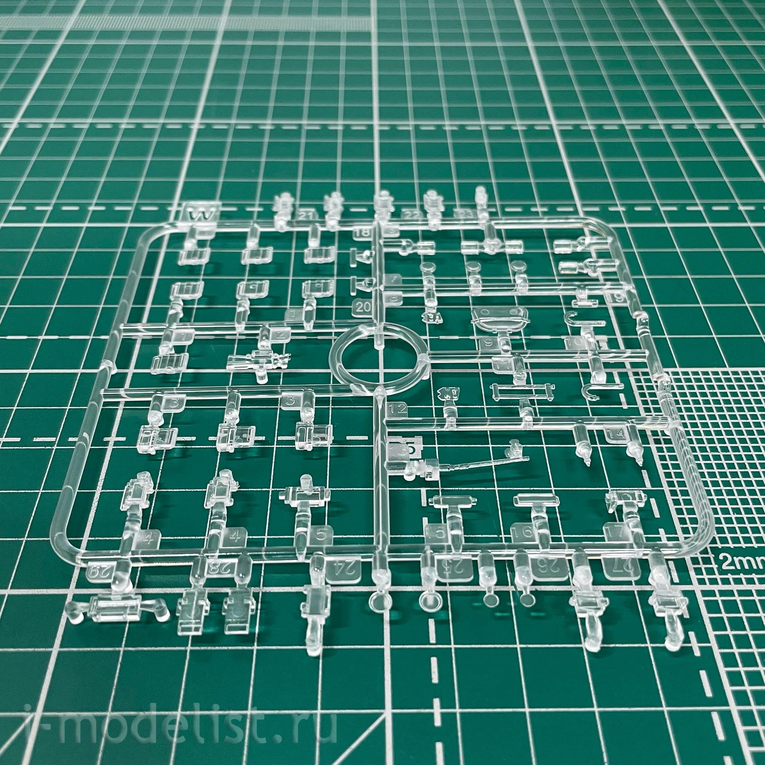 RM-5069 Rye Field Model 1/35 StuG. III Ausf. G Early Production with working tracks