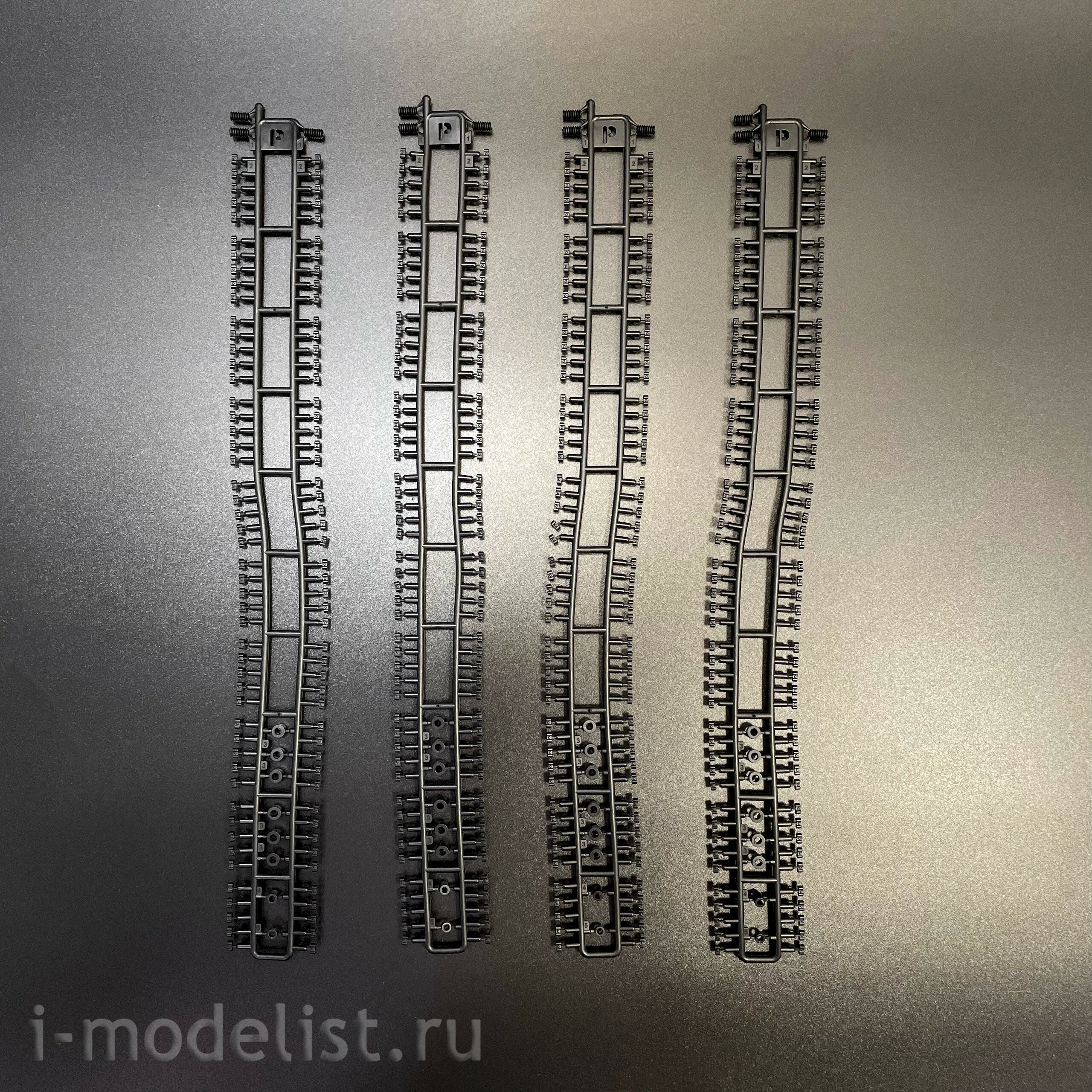 RM-5115 Rye Field Model 1/35 Russian T-80UK tank (licensed by Omsktransmash)