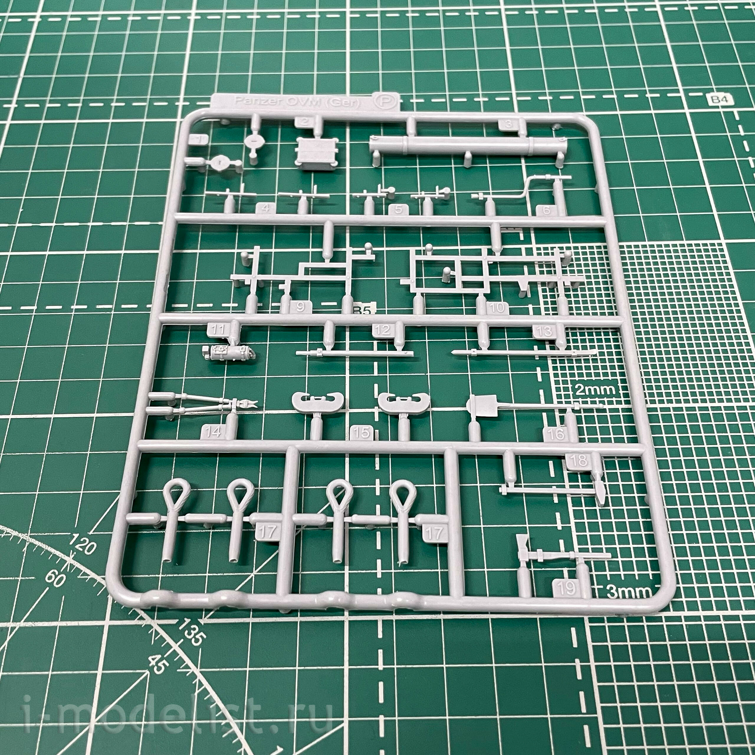 35A019 Amusing Hobby 1/35 Pz.Kpfw.38D