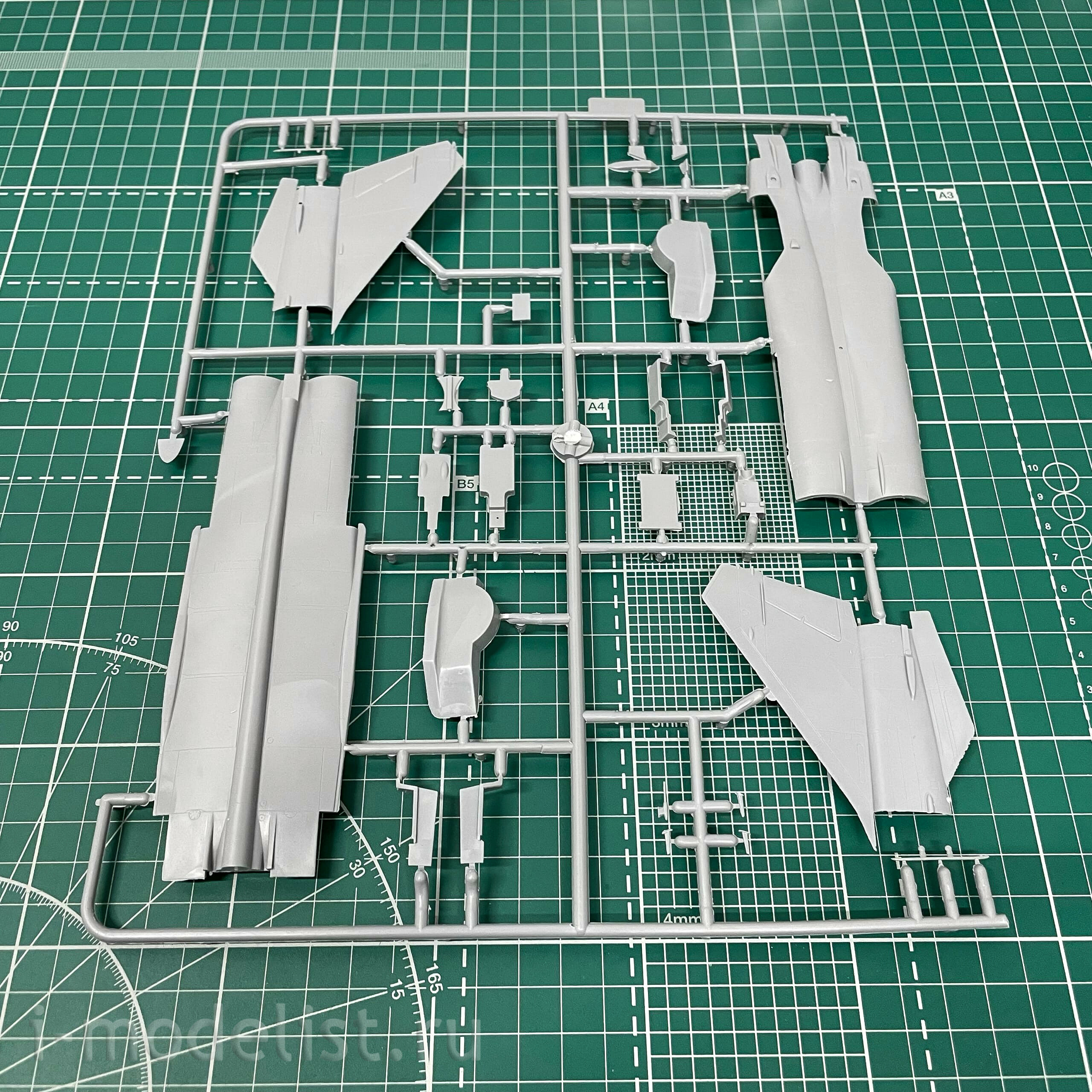 207244 Modeler 1/72 Soviet supersonic fighter OKB Mikoyan and Gurevich-25PD