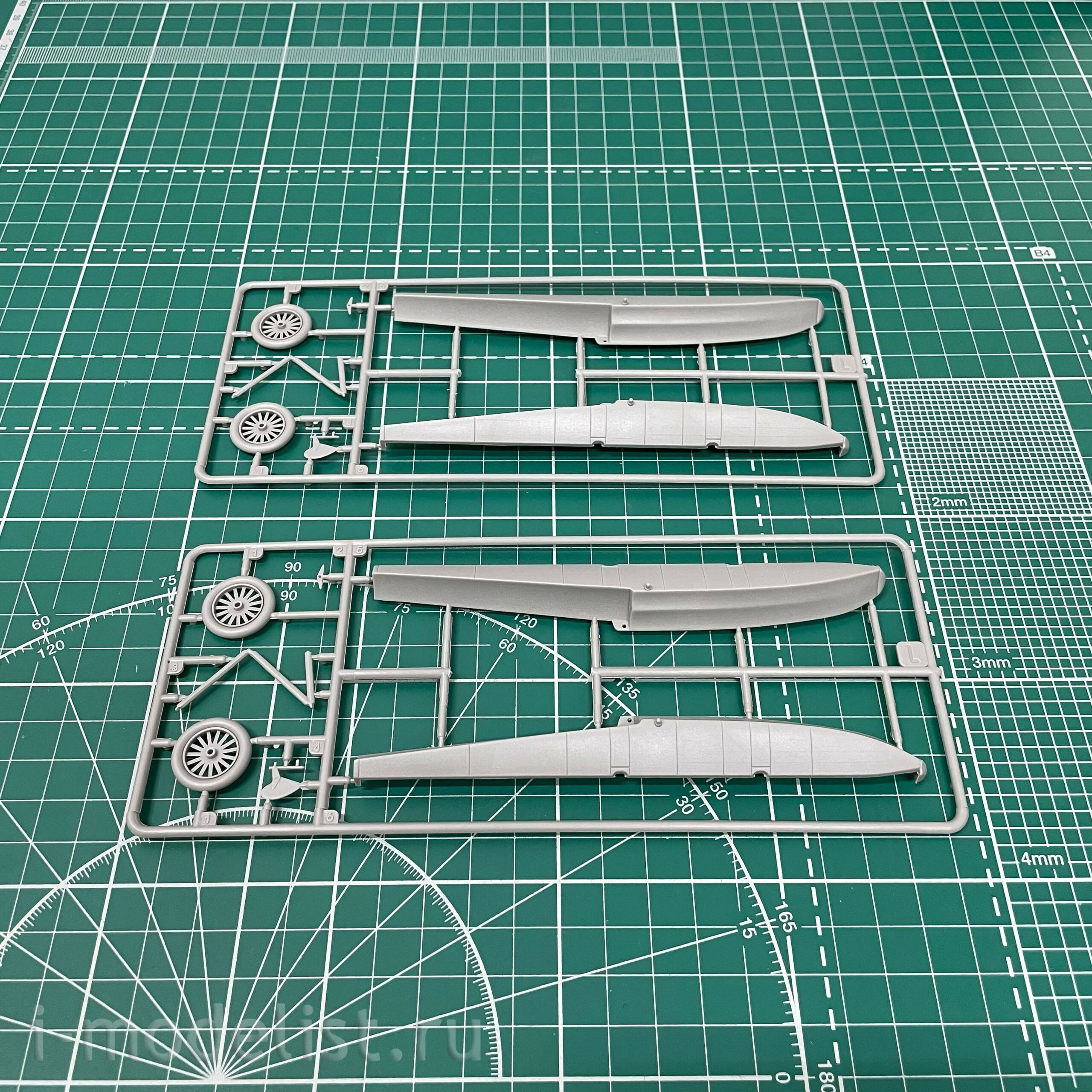 448 Roden 1/48 Beechcraft SD17S Staggerwing Floatplane