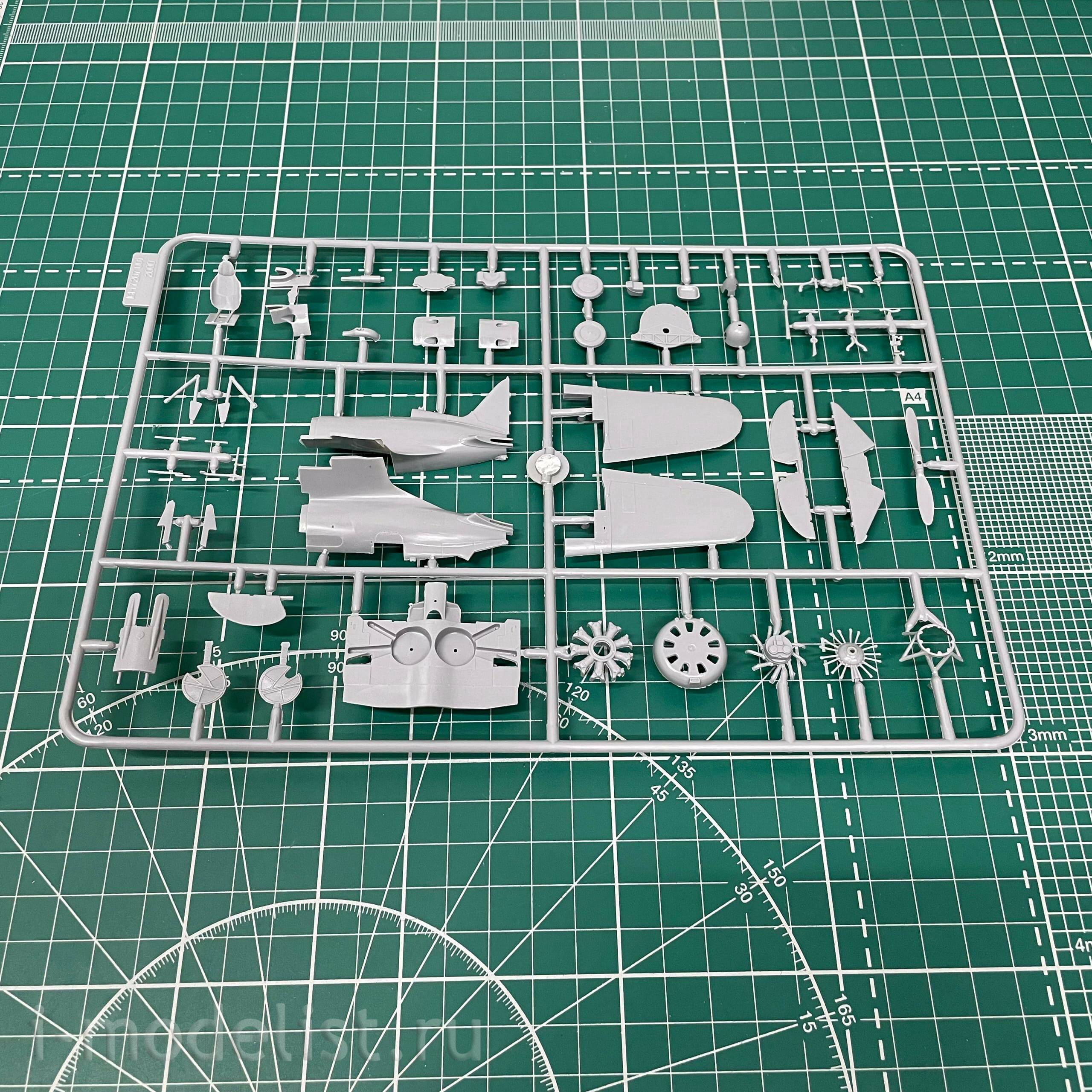207276 Modeler 1/72 I-16 type 24