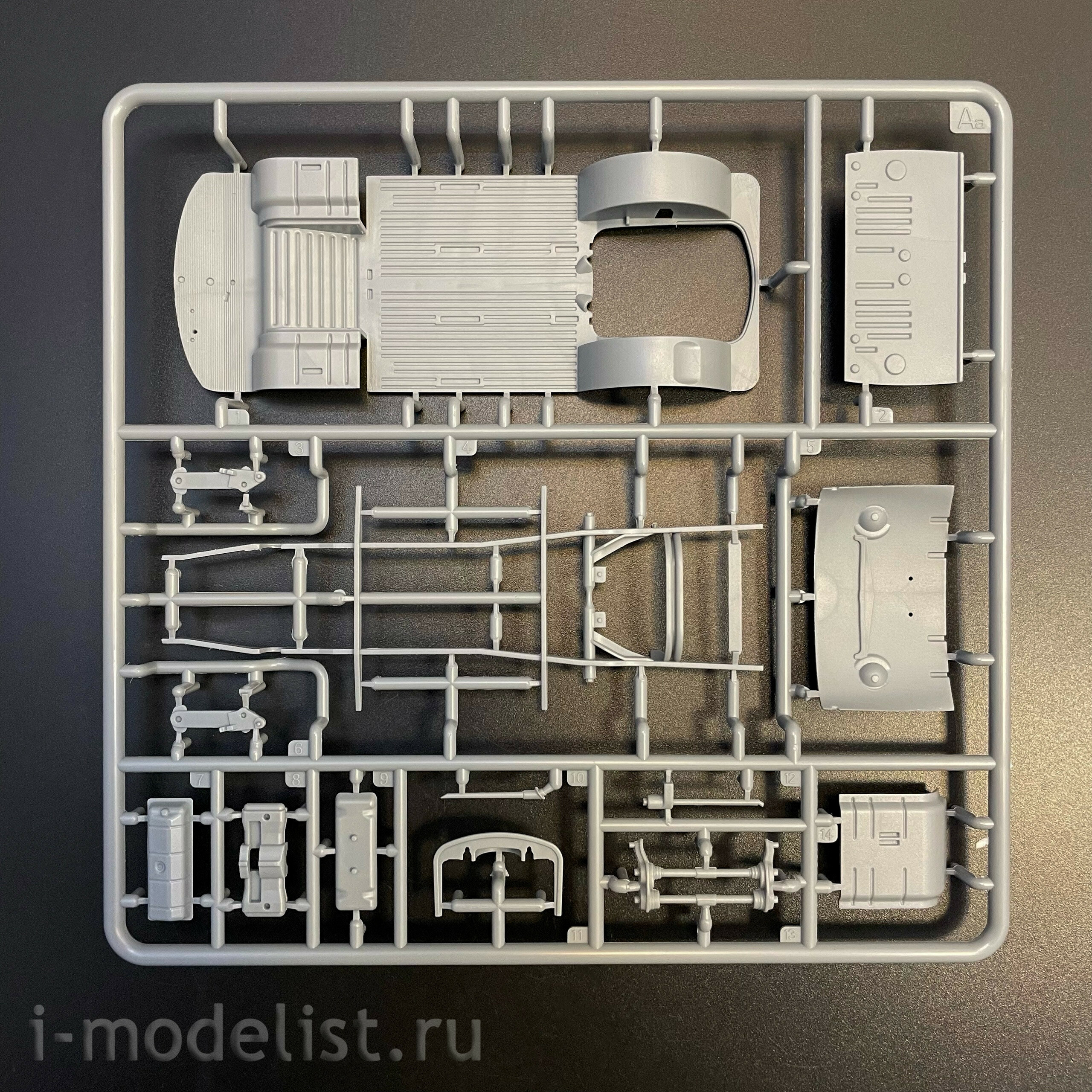 AK35023 AK Interactive 1/35 Фургон T2 1967 года общественное обслуживание