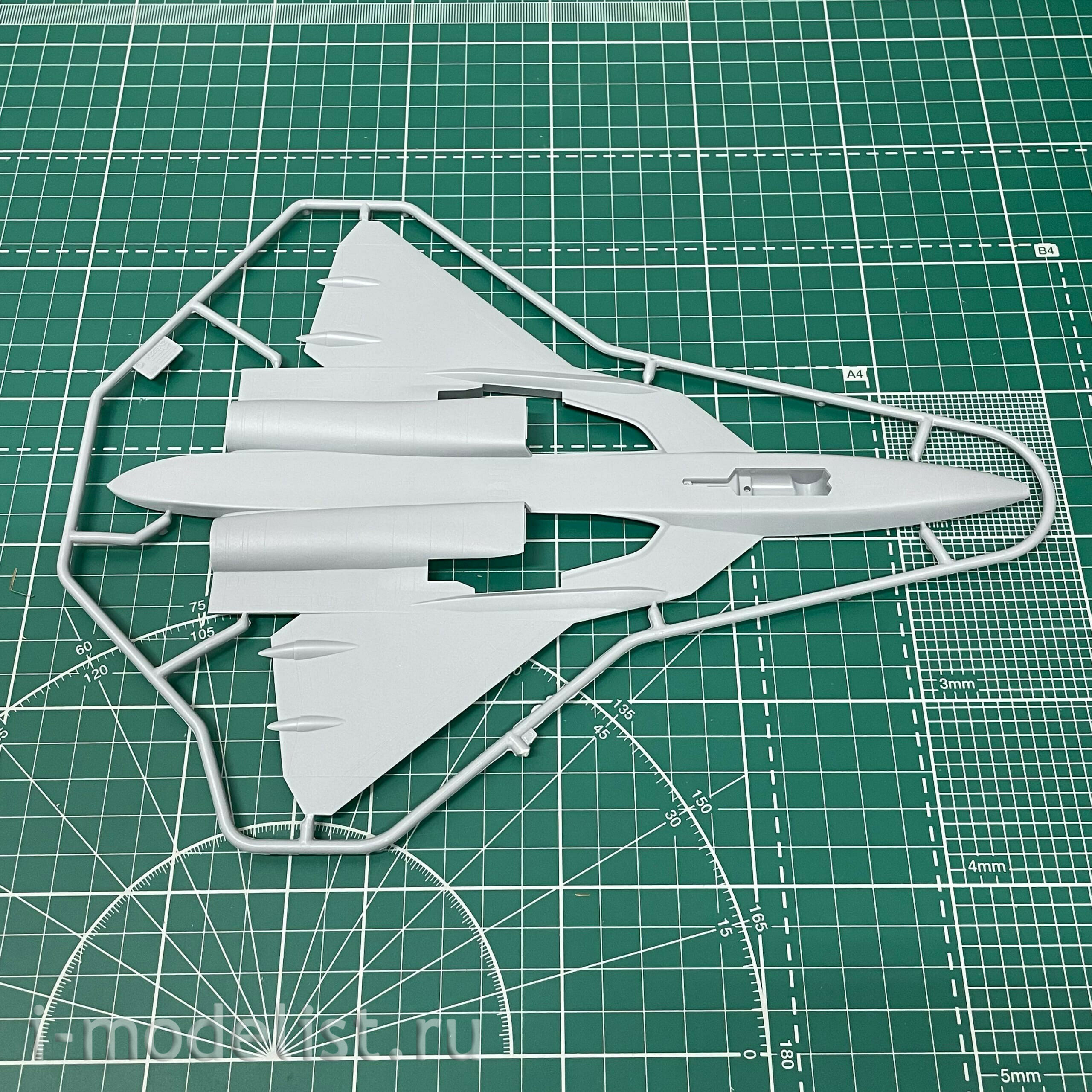 7275П Zvezda 1/72 Подарочный набор: Российский истребитель пятого поколения Су-50 (Т-50)