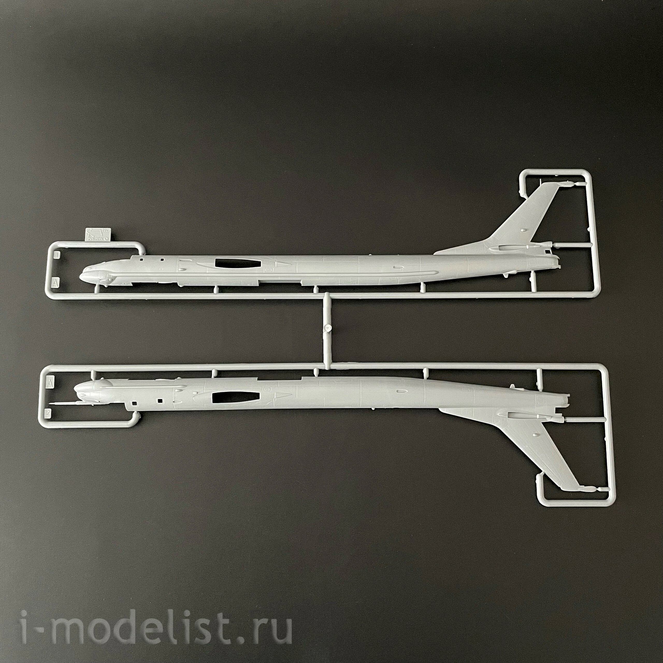 7038 Zvezda 1/144 Российский стратегический бомбардировщик Ту-95МС