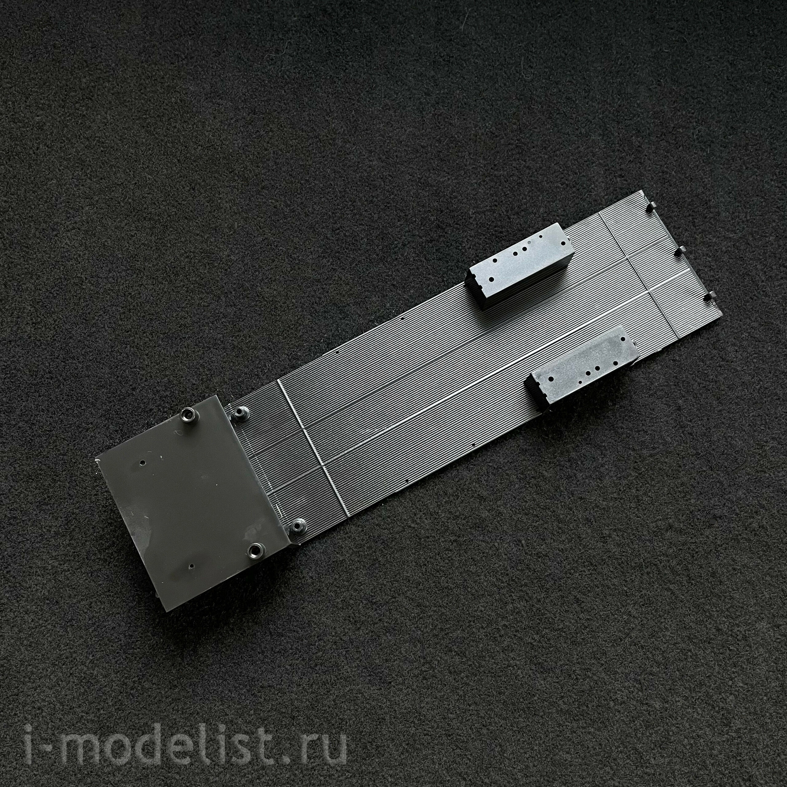 7076AVD AVD Models 1/43 130V1 Car with APPA-4 Semi-trailer