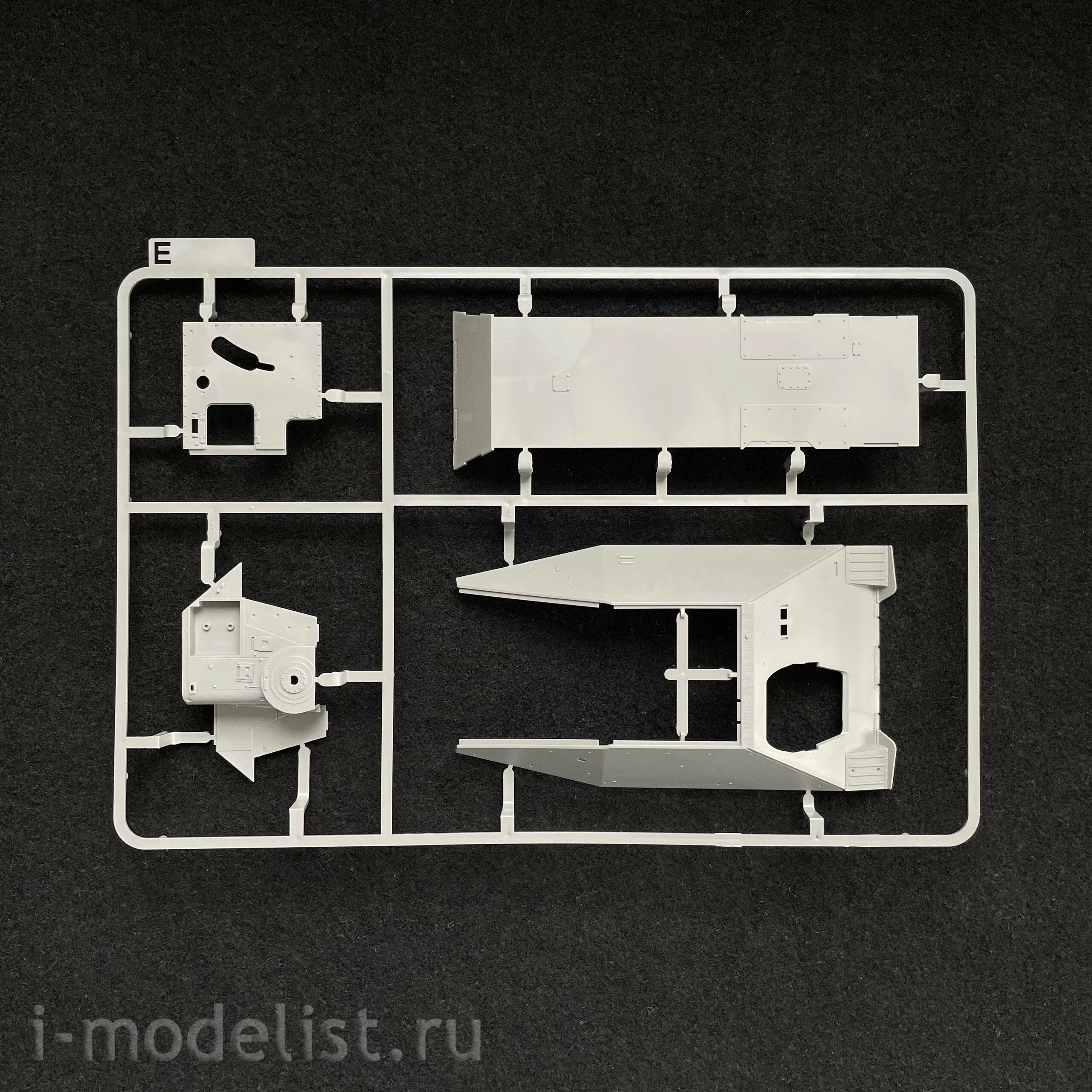 2171 Takom 1/35 German self-propelled gun Jagdpanzer 38(t) Hetzer (intermediate) with full interior