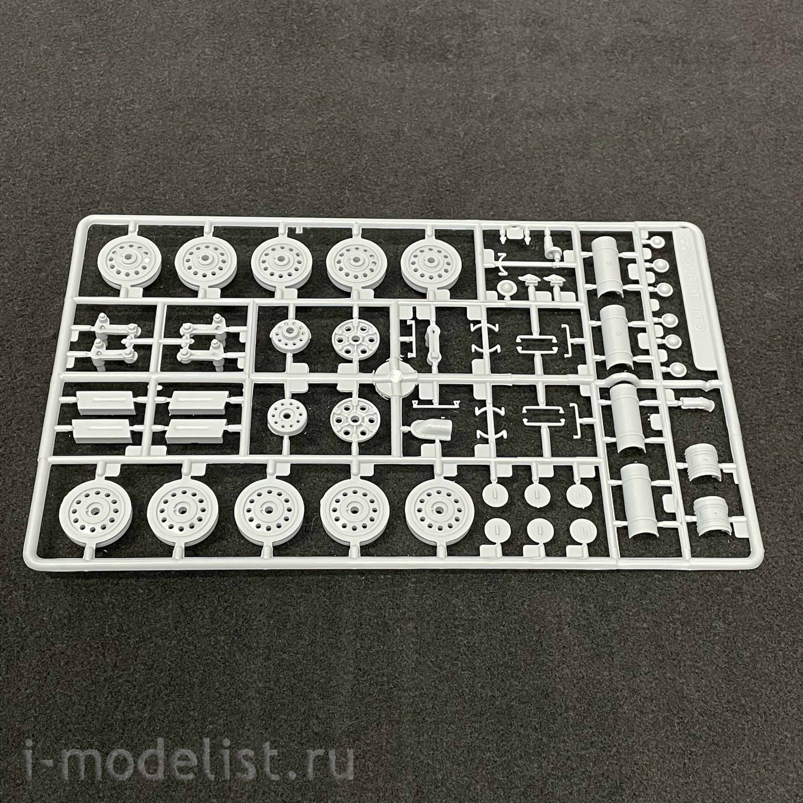 3528 Maket 1/35 34 Tank issue 1942 factory No. 112