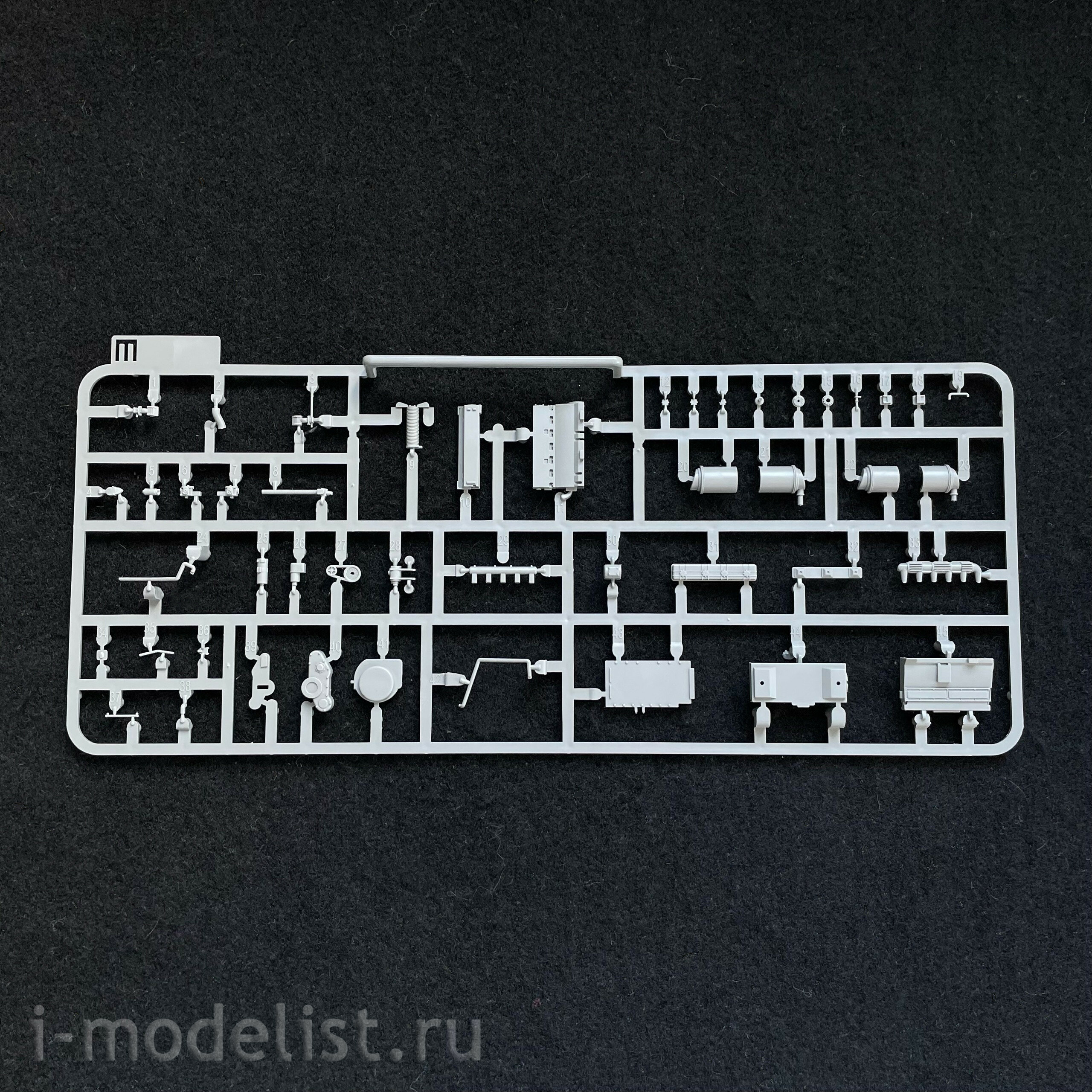 2170 Takom 1/35 German self-propelled gun Jagdpanzer 38(t) Hetzer (early)
